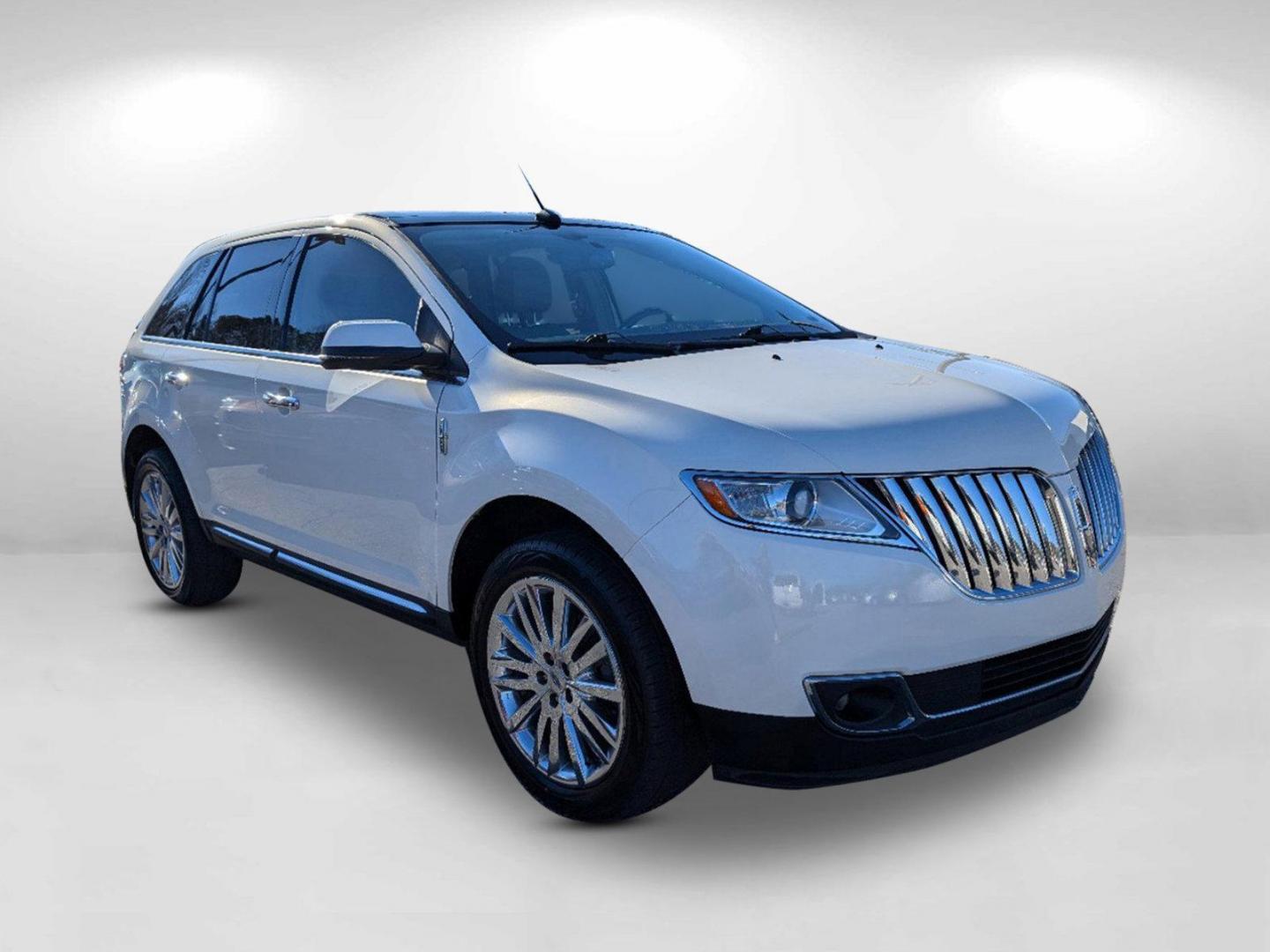 2013 Lincoln MKX (2LMDJ6JK8DB) with an Gas V6 3.7L/213 engine, 6-Speed Automatic transmission, located at 804 22nd Ave, Phenix City, AL, 36870, (334) 297-1860, 32.484749, -85.024475 - 2013 Lincoln MKX - Photo#2