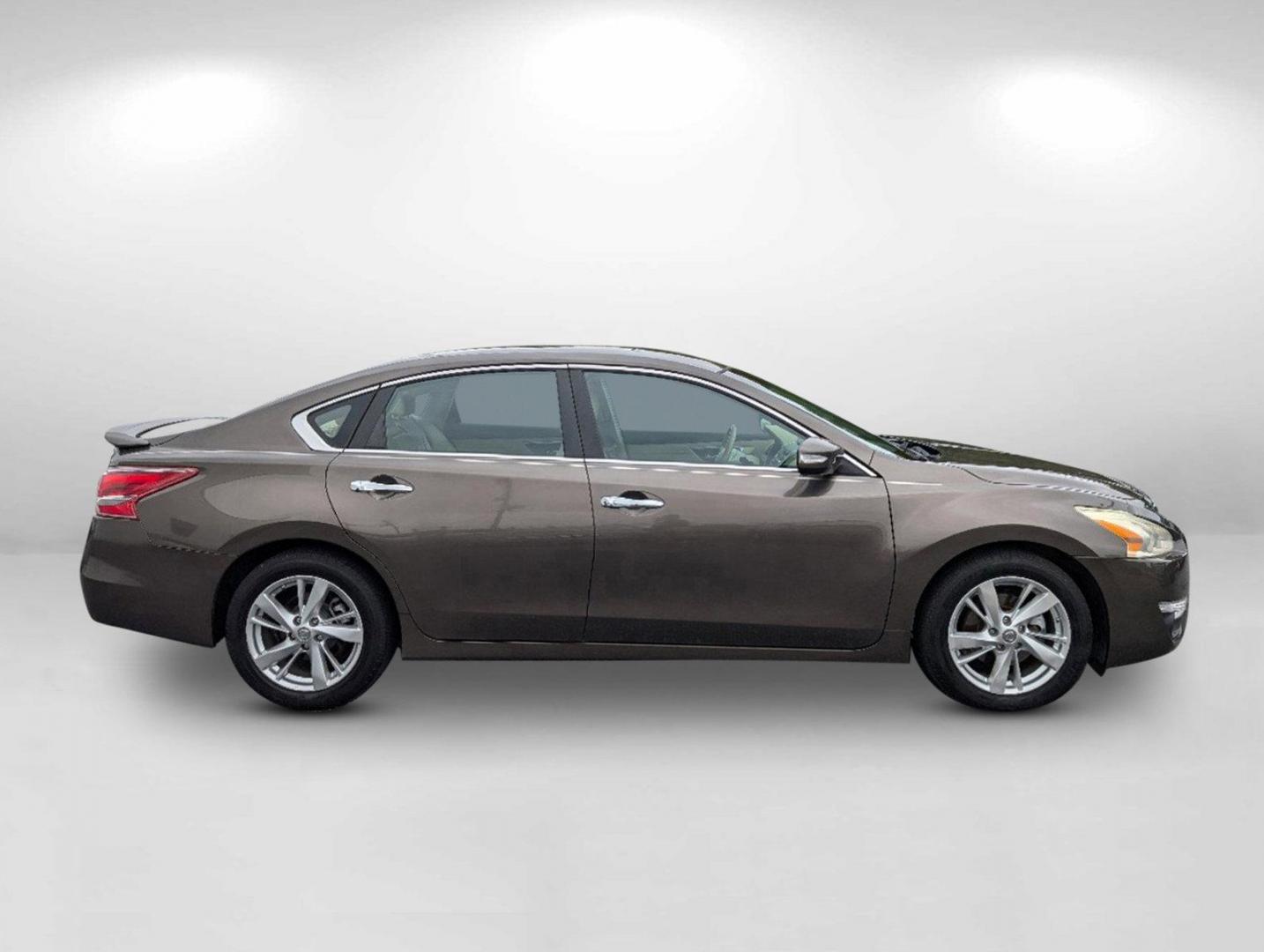 2013 /Beige Nissan Altima 2.5 SL (1N4AL3APXDC) with an Gas I4 2.5L/152 engine, 1-Speed Continuously Variable Ratio transmission, located at 7000 Northlake Connector, Columbus, GA, 31904, (706) 987-8085, 32.524975, -84.978134 - 2013 Nissan Altima 2.5 SL - Photo#3