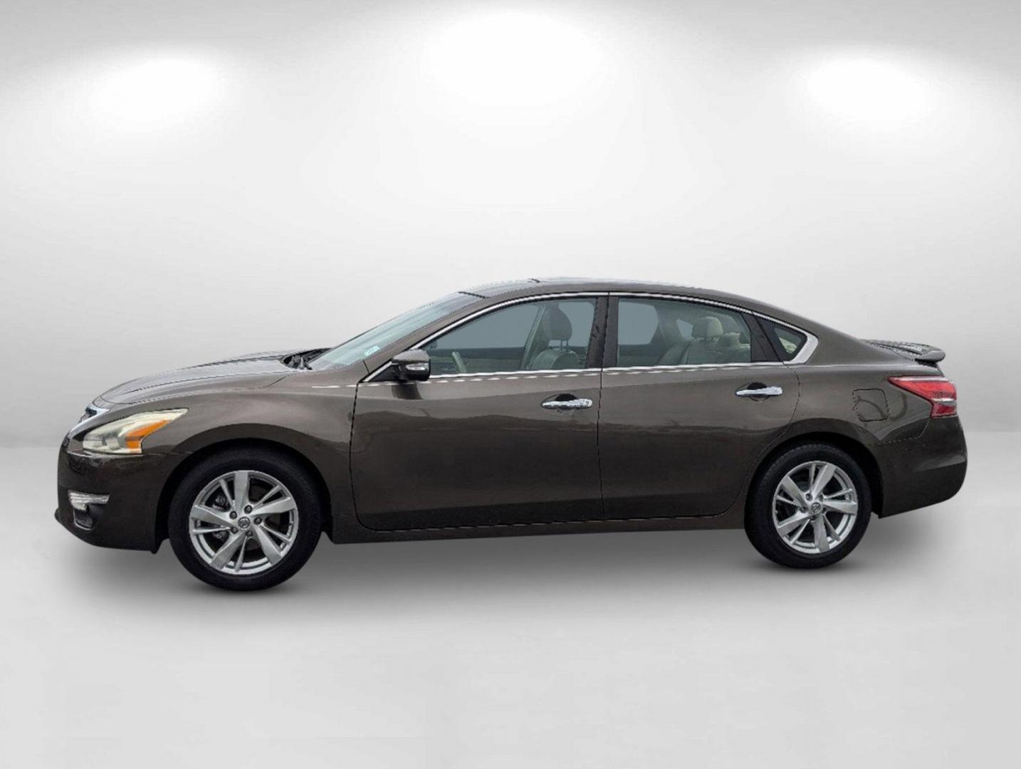 2013 /Beige Nissan Altima 2.5 SL (1N4AL3APXDC) with an Gas I4 2.5L/152 engine, 1-Speed Continuously Variable Ratio transmission, located at 7000 Northlake Connector, Columbus, GA, 31904, (706) 987-8085, 32.524975, -84.978134 - 2013 Nissan Altima 2.5 SL - Photo#7