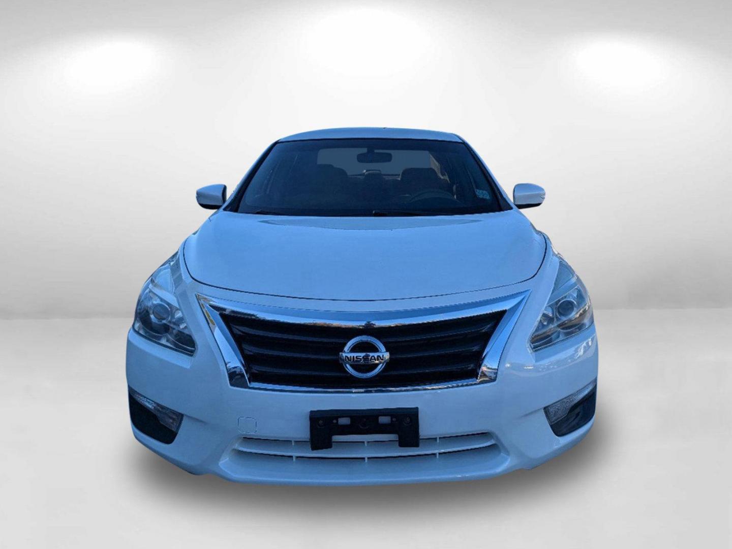 2013 /Beige Nissan Altima 2.5 SV (1N4AL3AP8DC) with an Gas I4 2.5L/152 engine, 1-Speed Continuously Variable Ratio transmission, located at 804 22nd Ave, Phenix City, AL, 36870, (334) 297-1860, 32.484749, -85.024475 - 2013 Nissan Altima 2.5 SV - Photo#15