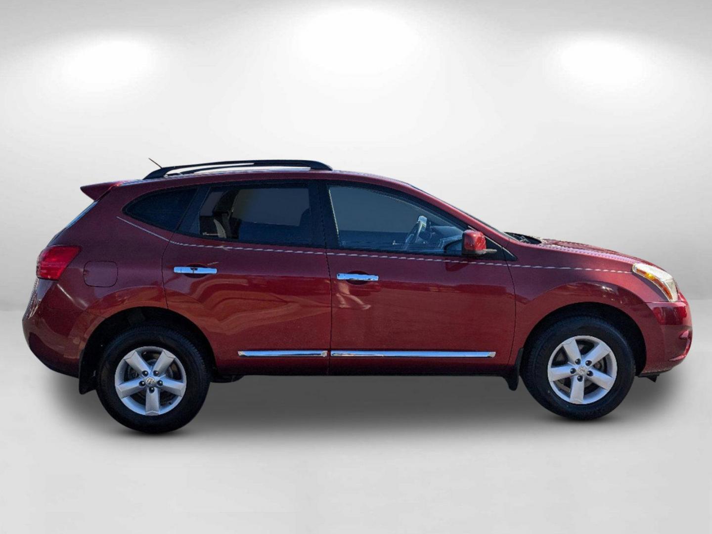 2013 /Gray Nissan Rogue S (JN8AS5MTXDW) with an Gas I4 2.5L/152 engine, 1-Speed Continuously variable ratio transmission, located at 3959 U.S. 80 W, Phenix City, AL, 36870, (334) 297-4885, 32.469296, -85.135185 - 2013 Nissan Rogue S - Photo#3