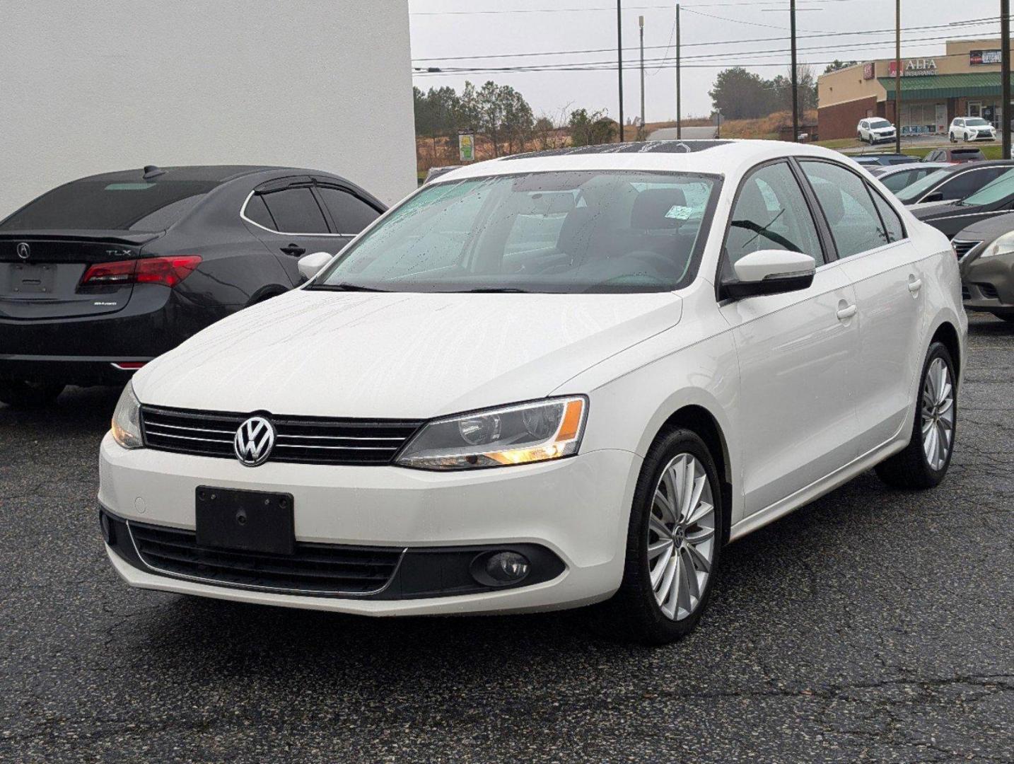 2013 Volkswagen Jetta Sedan (3VWLP7AJ0DM) with an Gas I5 2.5L/151 engine, 6-Speed Automatic w/manual shift transmission, located at 3959 U.S. 80 W, Phenix City, AL, 36870, (334) 297-4885, 32.469296, -85.135185 - 2013 Volkswagen Jetta Sedan - Photo#0