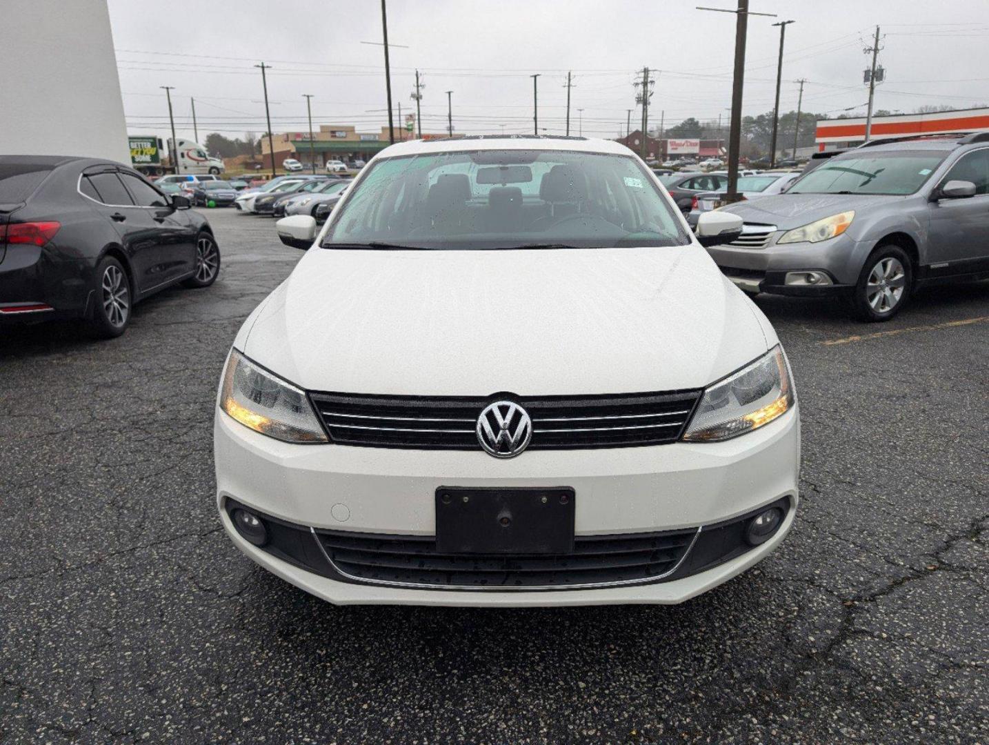 2013 Volkswagen Jetta Sedan (3VWLP7AJ0DM) with an Gas I5 2.5L/151 engine, 6-Speed Automatic w/manual shift transmission, located at 3959 U.S. 80 W, Phenix City, AL, 36870, (334) 297-4885, 32.469296, -85.135185 - 2013 Volkswagen Jetta Sedan - Photo#1