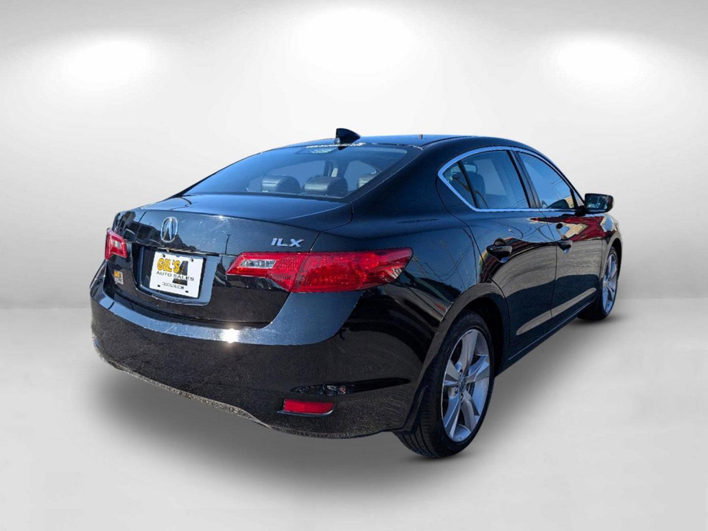 2014 Acura ILX Tech Pkg (19VDE1F74EE) with an Premium Unleaded I-4 2.0 L/122 engine, 5-Speed Automatic w/OD transmission, located at 521 Old Farm Lane Rd, Prattville, AL, 36066, (334) 325-1505, 32.482460, -86.416367 - 2014 Acura ILX Tech Pkg - Photo#4