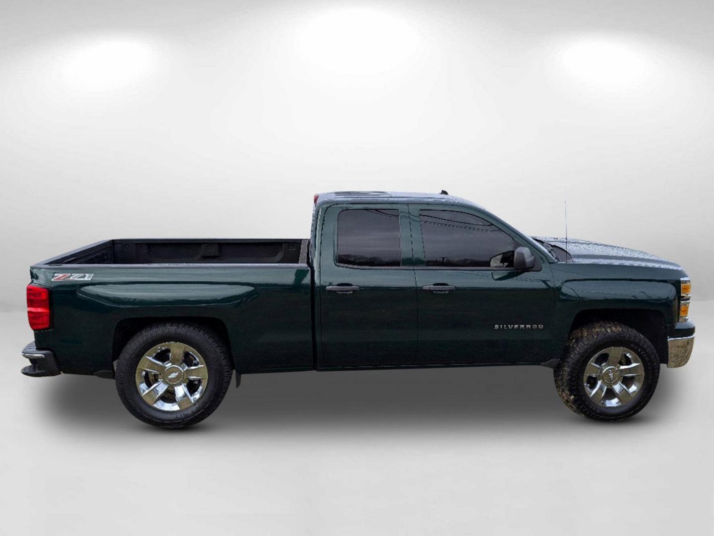 2014 /Cocoa/Dune Chevrolet Silverado 1500 LT (1GCVKREC6EZ) with an Gas/Ethanol V8 5.3L/325 engine, 6-Speed Automatic transmission, located at 3959 U.S. 80 W, Phenix City, AL, 36870, (334) 297-4885, 32.469296, -85.135185 - 2014 Chevrolet Silverado 1500 LT - Photo#6