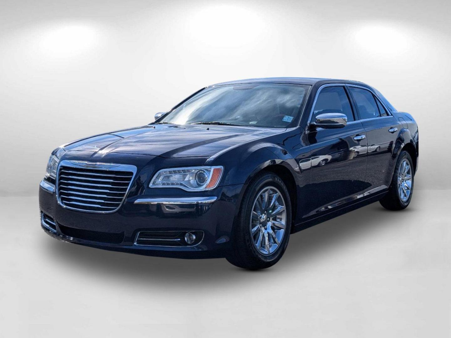 2014 /Lt Frost/Dk Frost Beige Chrysler 300 300C (2C3CCAEG0EH) with an Regular Unleaded V-6 3.6 L/220 engine, 8-Speed Automatic w/OD transmission, located at 5115 14th Ave., Columbus, GA, 31904, (706) 323-0345, 32.511494, -84.971046 - 2014 Chrysler 300 300C - Photo#15