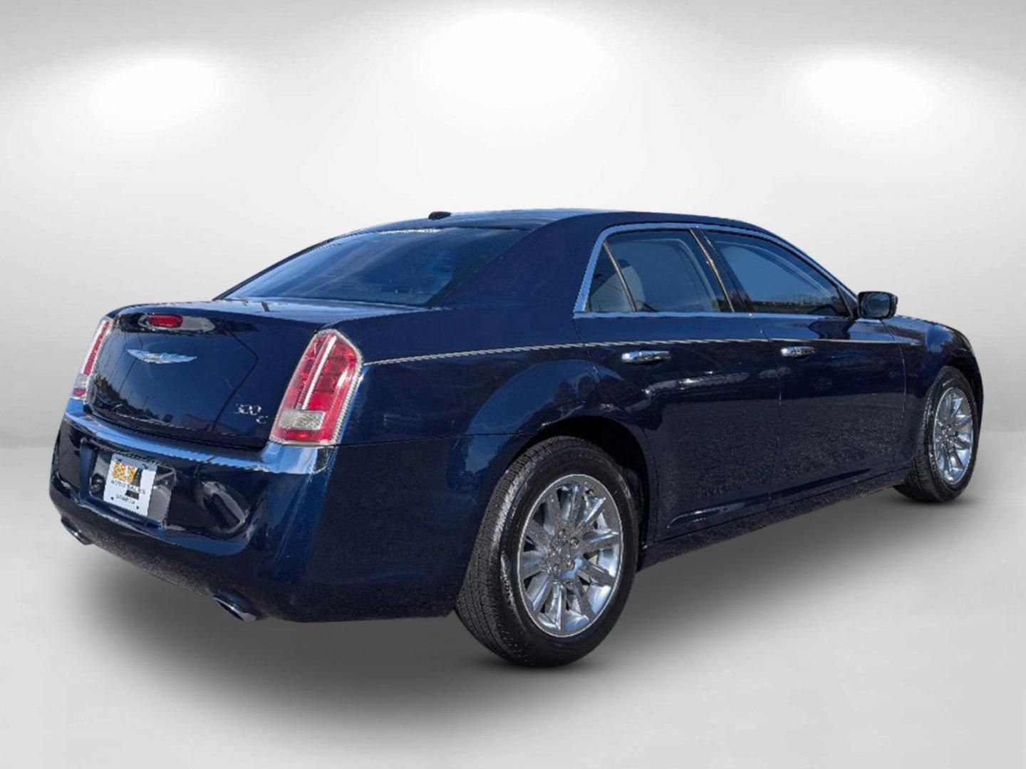 2014 /Lt Frost/Dk Frost Beige Chrysler 300 300C (2C3CCAEG0EH) with an Regular Unleaded V-6 3.6 L/220 engine, 8-Speed Automatic w/OD transmission, located at 5115 14th Ave., Columbus, GA, 31904, (706) 323-0345, 32.511494, -84.971046 - 2014 Chrysler 300 300C - Photo#4