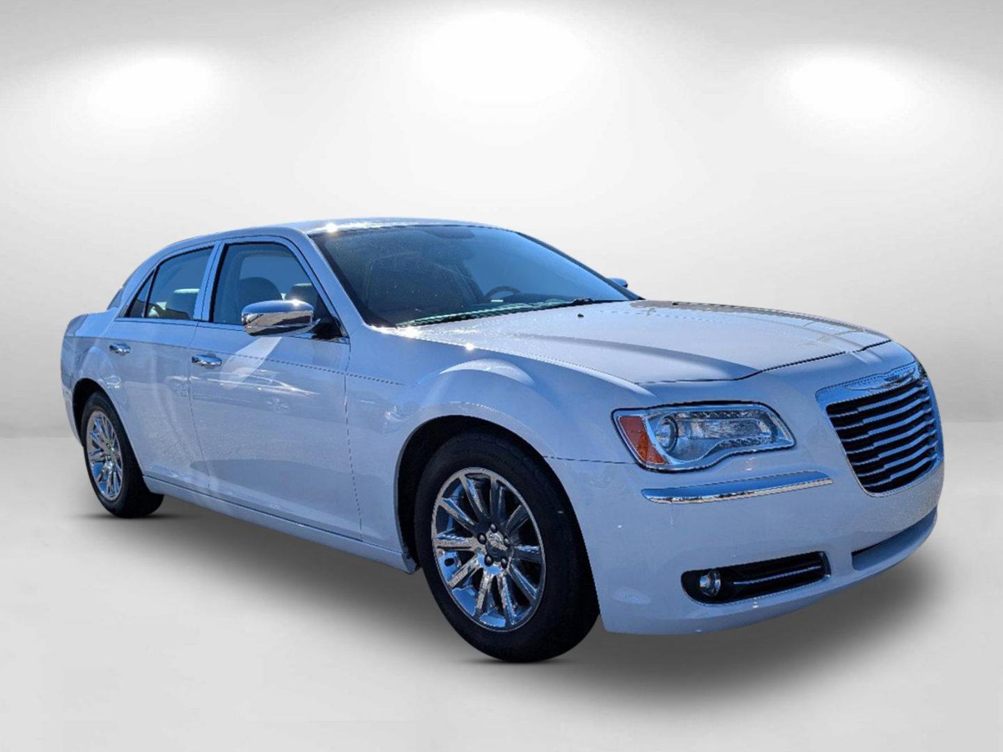 2014 /Lt Frost/Dk Frost Beige Chrysler 300 300C (2C3CCAEG5EH) with an Regular Unleaded V-6 3.6 L/220 engine, 8-Speed Automatic w/OD transmission, located at 3959 U.S. 80 W, Phenix City, AL, 36870, (334) 297-4885, 32.469296, -85.135185 - 2014 Chrysler 300 300C - Photo#4