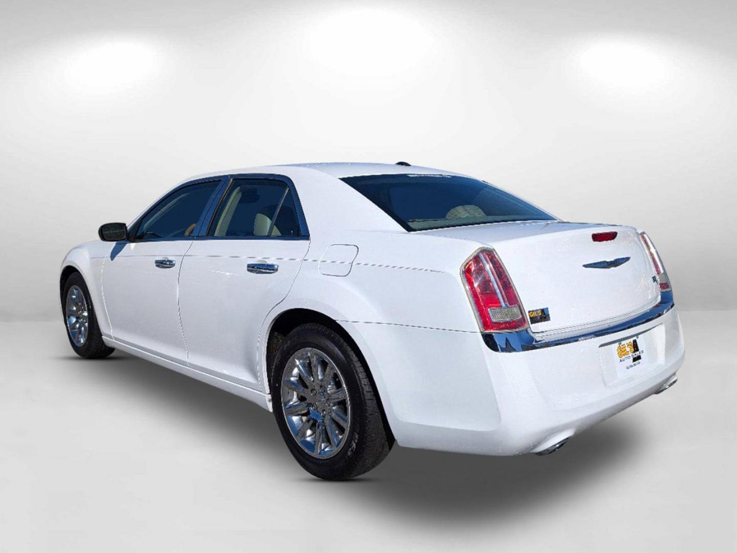 2014 /Lt Frost/Dk Frost Beige Chrysler 300 300C (2C3CCAEG5EH) with an Regular Unleaded V-6 3.6 L/220 engine, 8-Speed Automatic w/OD transmission, located at 3959 U.S. 80 W, Phenix City, AL, 36870, (334) 297-4885, 32.469296, -85.135185 - 2014 Chrysler 300 300C - Photo#8