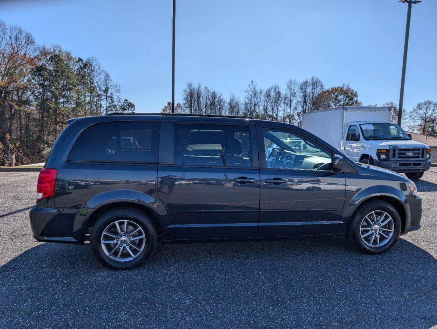 2014 /Black Dodge Grand Caravan R/T (2C4RDGEG7ER) with an Regular Unleaded V-6 3.6 L/220 engine, 6-Speed Multi-Speed Automatic w/OD transmission, located at 3959 U.S. 80 W, Phenix City, AL, 36870, (334) 297-4885, 32.469296, -85.135185 - 2014 Dodge Grand Caravan R/T - Photo#3