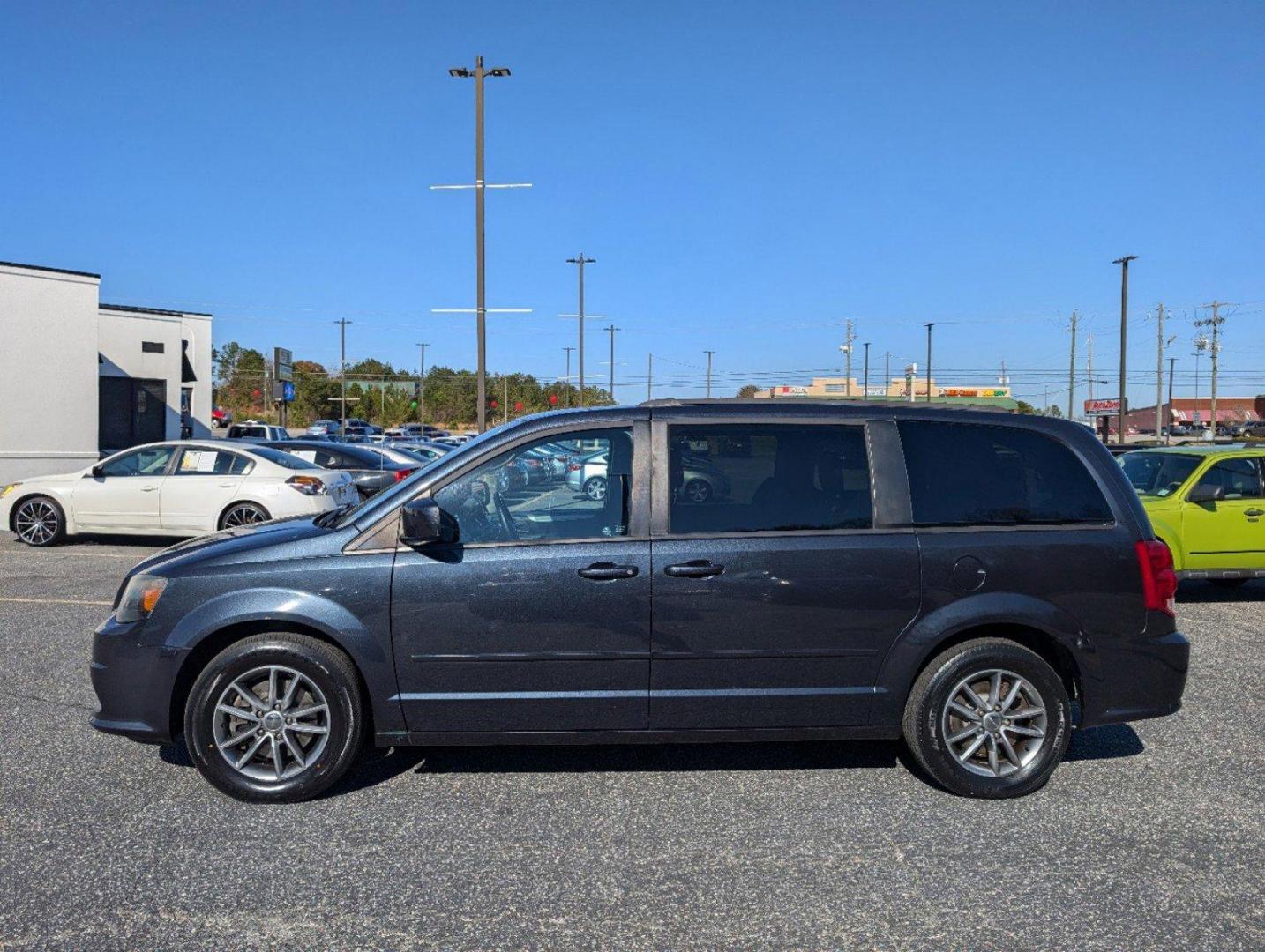 2014 /Black Dodge Grand Caravan R/T (2C4RDGEG7ER) with an Regular Unleaded V-6 3.6 L/220 engine, 6-Speed Multi-Speed Automatic w/OD transmission, located at 3959 U.S. 80 W, Phenix City, AL, 36870, (334) 297-4885, 32.469296, -85.135185 - 2014 Dodge Grand Caravan R/T - Photo#7