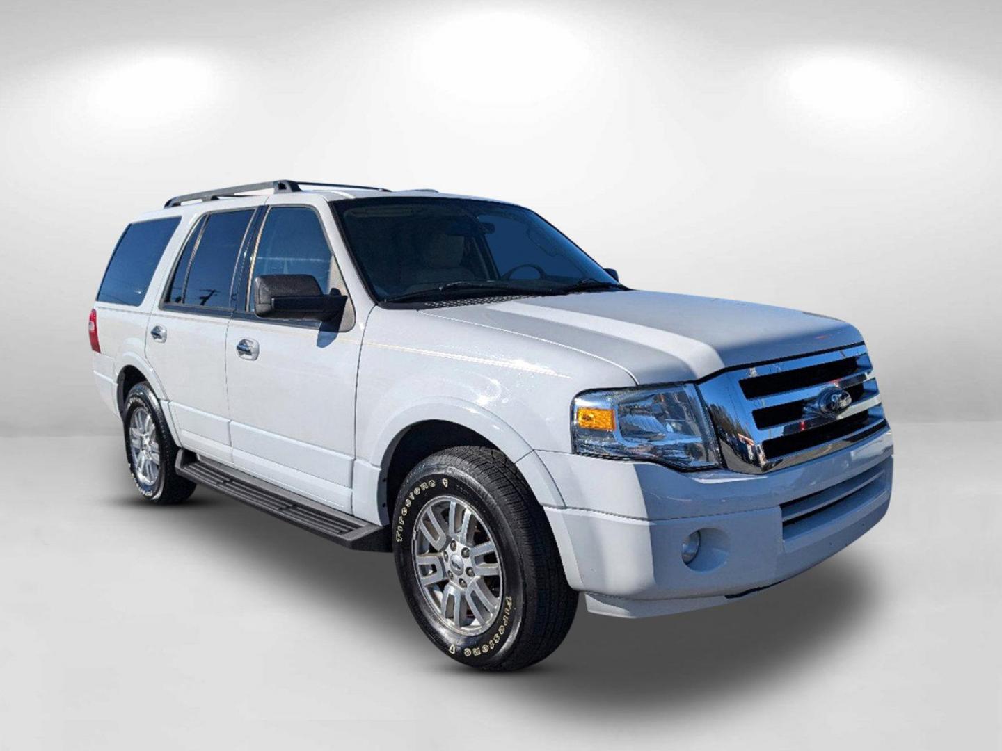 2014 Ford Expedition XLT (1FMJU1H59EE) with an Regular Unleaded V-8 5.4 L/330 engine, 6-Speed Automatic w/OD transmission, located at 1430 Gateway Drive, Opelika, AL, 36801, (334) 239-0944, 32.637871, -85.409790 - 2014 Ford Expedition XLT - Photo#2