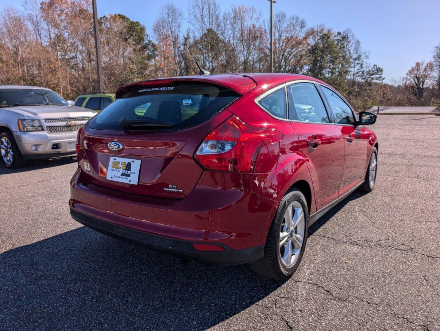 2014 Ford Focus SE (1FADP3K28EL) with an Regular Unleaded I-4 2.0 L/122 engine, located at 3959 U.S. 80 W, Phenix City, AL, 36870, (334) 297-4885, 32.469296, -85.135185 - 2014 Ford Focus SE - Photo#4