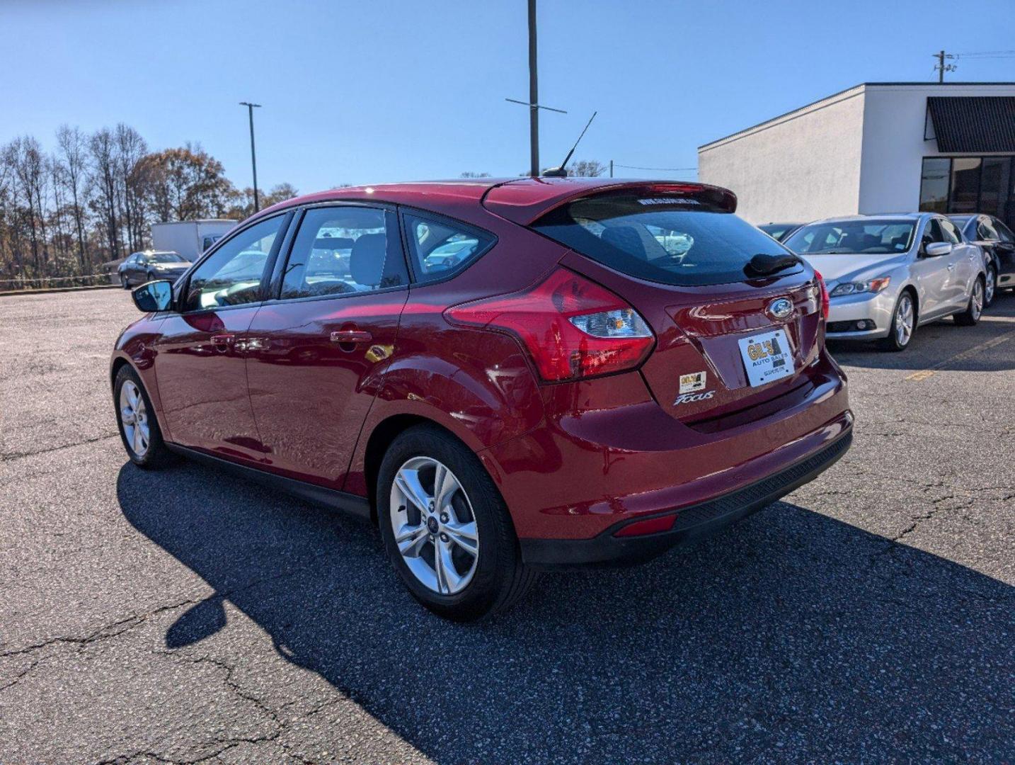 2014 Ford Focus SE (1FADP3K28EL) with an Regular Unleaded I-4 2.0 L/122 engine, located at 3959 U.S. 80 W, Phenix City, AL, 36870, (334) 297-4885, 32.469296, -85.135185 - 2014 Ford Focus SE - Photo#6