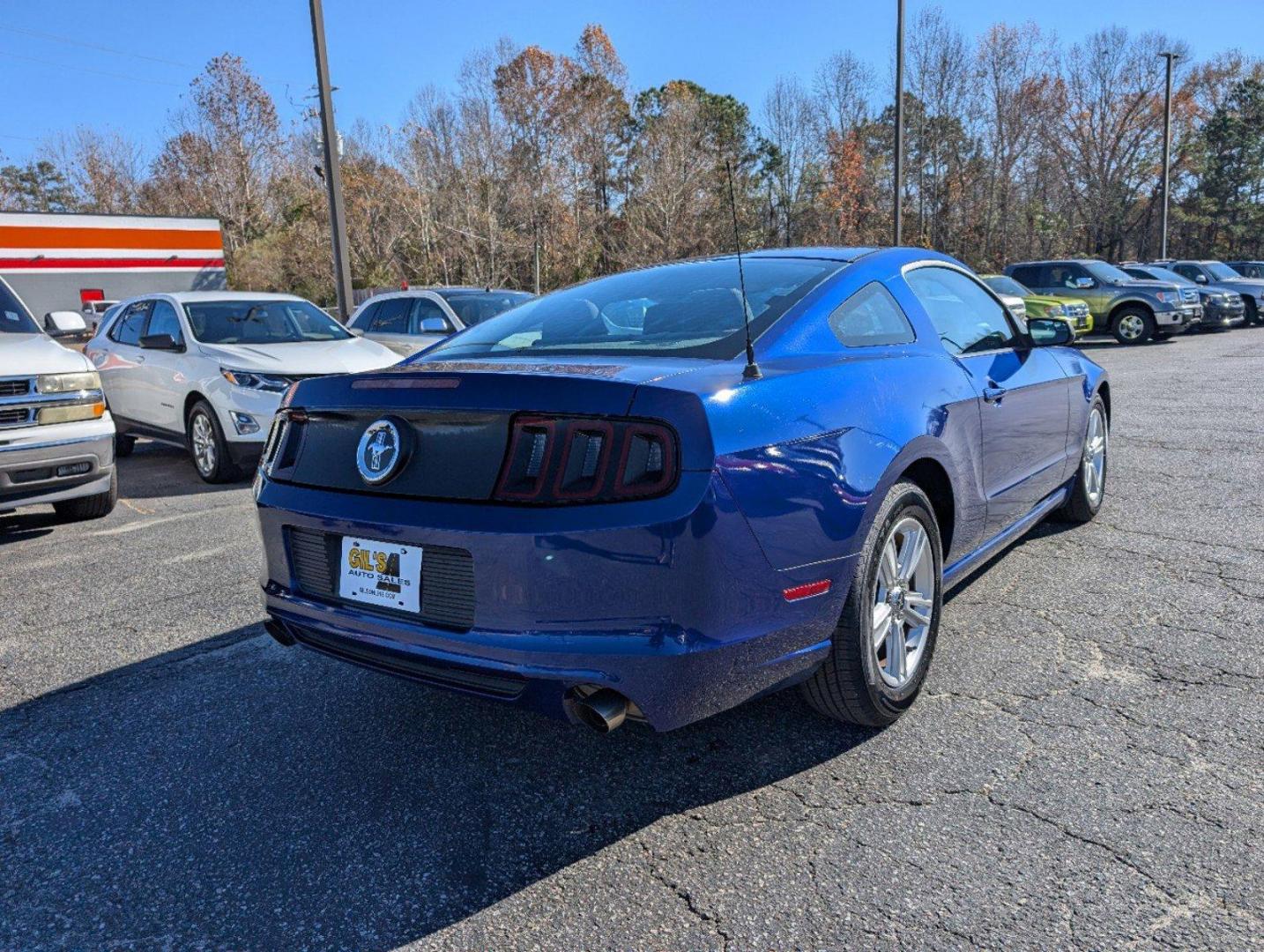 2014 Ford Mustang V6 (1ZVBP8AM4E5) with an Regular Unleaded V-6 3.7 L/228 engine, located at 3959 U.S. 80 W, Phenix City, AL, 36870, (334) 297-4885, 32.469296, -85.135185 - 2014 Ford Mustang V6 - Photo#4