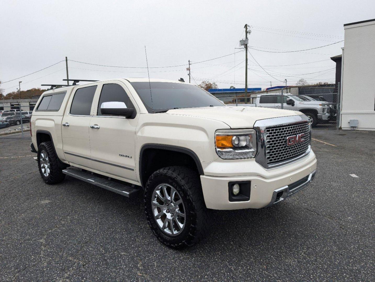 2014 /Cocoa/Dune GMC Sierra 1500 Denali (3GTU2WEJ3EG) with an Gas V8 6.2L/376 engine, 6-Speed Automatic transmission, located at 3959 U.S. 80 W, Phenix City, AL, 36870, (334) 297-4885, 32.469296, -85.135185 - 2014 GMC Sierra 1500 Denali - Photo#3