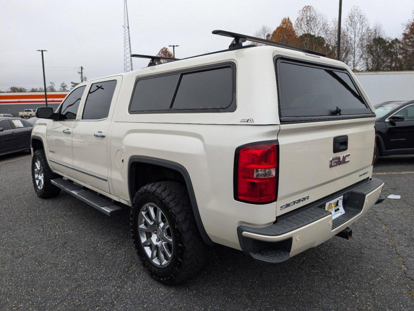 2014 /Cocoa/Dune GMC Sierra 1500 Denali (3GTU2WEJ3EG) with an Gas V8 6.2L/376 engine, 6-Speed Automatic transmission, located at 3959 U.S. 80 W, Phenix City, AL, 36870, (334) 297-4885, 32.469296, -85.135185 - 2014 GMC Sierra 1500 Denali - Photo#7