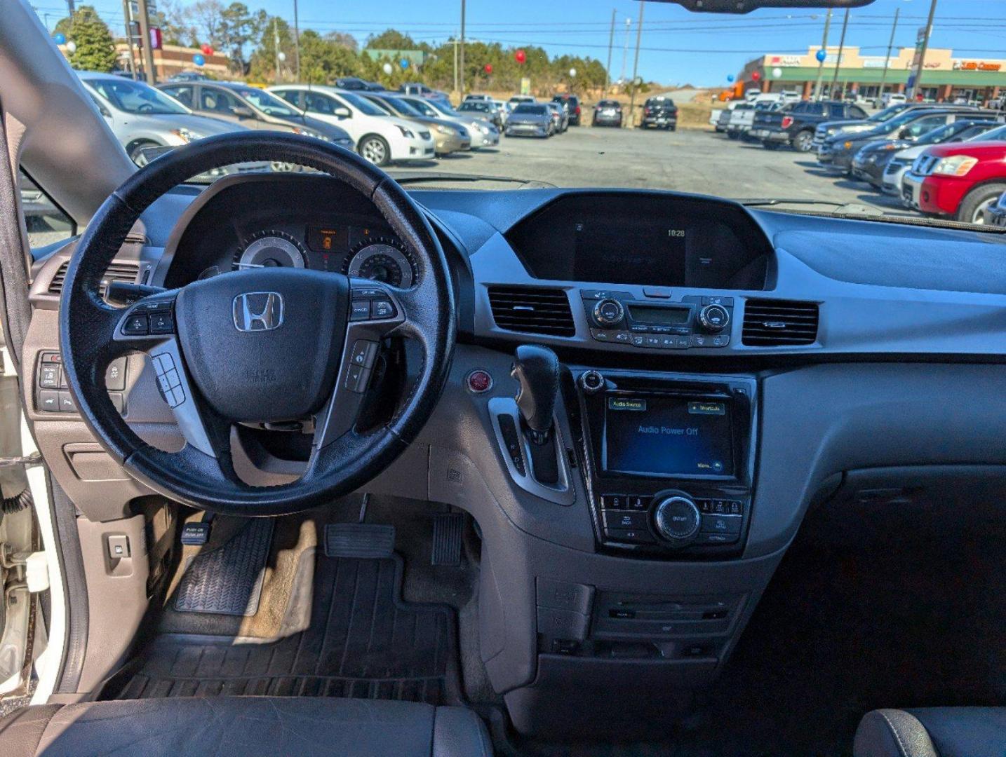 2014 Honda Odyssey Touring Elite (5FNRL5H92EB) with an Regular Unleaded V-6 3.5 L/212 engine, 6-Speed Automatic w/OD transmission, located at 521 Old Farm Lane Rd, Prattville, AL, 36066, (334) 325-1505, 32.482460, -86.416367 - 2014 Honda Odyssey Touring Elite - Photo#13