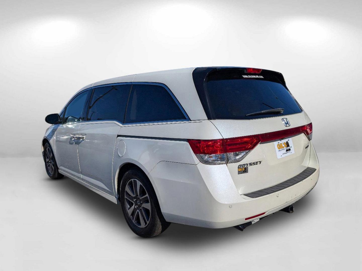 2014 Honda Odyssey Touring Elite (5FNRL5H92EB) with an Regular Unleaded V-6 3.5 L/212 engine, 6-Speed Automatic w/OD transmission, located at 521 Old Farm Lane Rd, Prattville, AL, 36066, (334) 325-1505, 32.482460, -86.416367 - 2014 Honda Odyssey Touring Elite - Photo#4