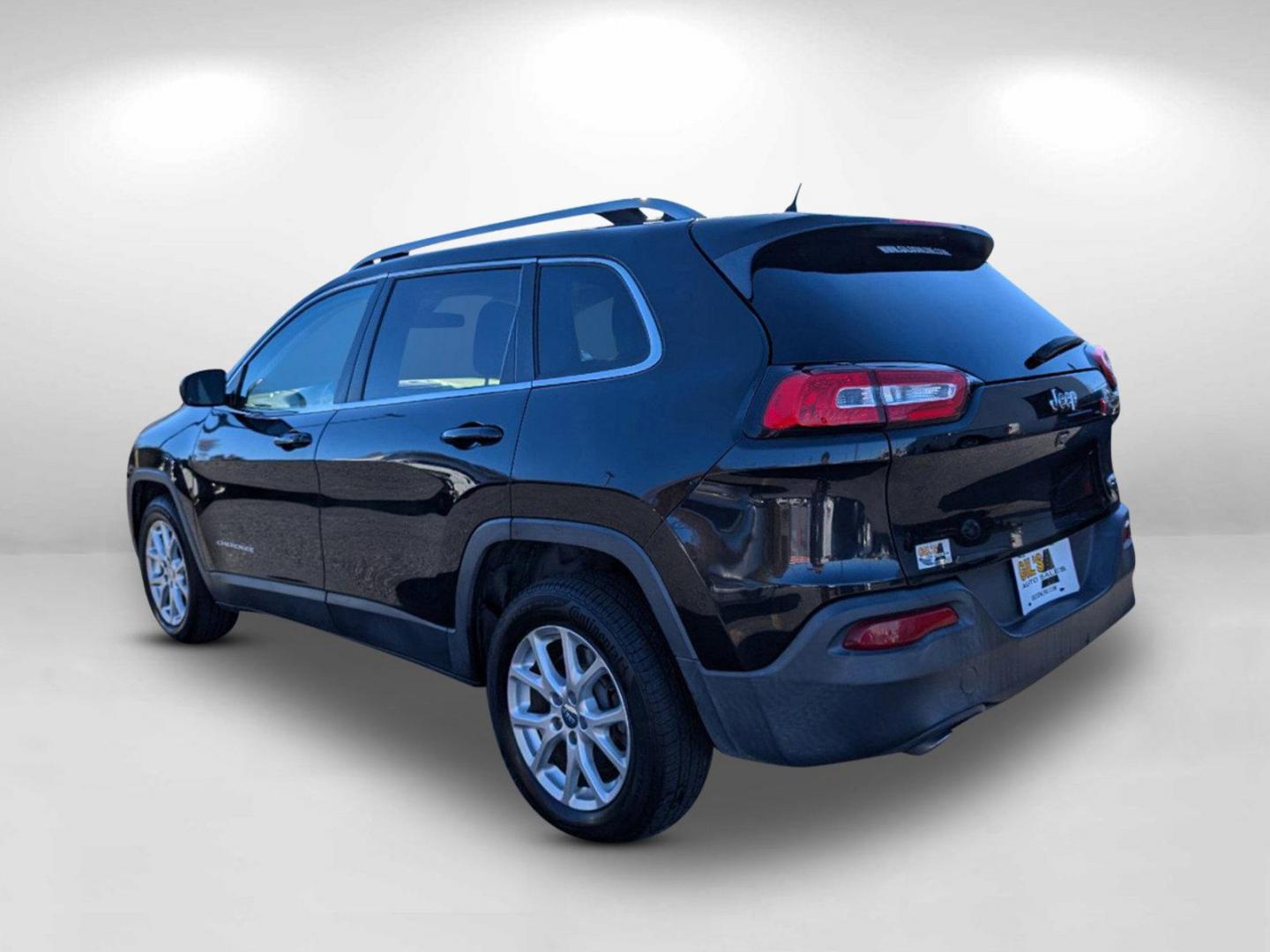 2014 /Black Jeep Cherokee Latitude (1C4PJLCS7EW) with an Regular Unleaded V-6 3.2 L/198 engine, 9-Speed Automatic w/OD transmission, located at 521 Old Farm Lane Rd, Prattville, AL, 36066, (334) 325-1505, 32.482460, -86.416367 - 2014 Jeep Cherokee Latitude - Photo#6