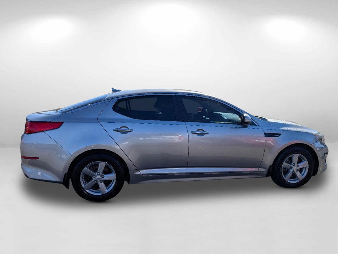 2014 /Beige Kia Optima LX (5XXGM4A76EG) with an Regular Unleaded I-4 2.4 L/144 engine, 6-Speed Automatic w/OD transmission, located at 1430 Gateway Drive, Opelika, AL, 36801, (334) 239-0944, 32.637871, -85.409790 - 2014 Kia Optima LX - Photo#3