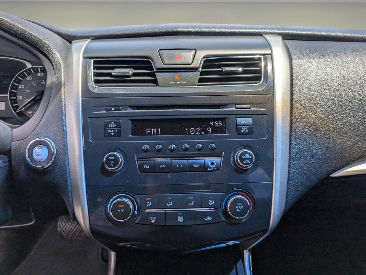 2014 /Charcoal Nissan Altima 2.5 S (1N4AL3AP9EN) with an Regular Unleaded I-4 2.5 L/152 engine, 1-Speed CVT w/OD transmission, located at 3959 U.S. 80 W, Phenix City, AL, 36870, (334) 297-4885, 32.469296, -85.135185 - 2014 Nissan Altima 2.5 S - Photo#15