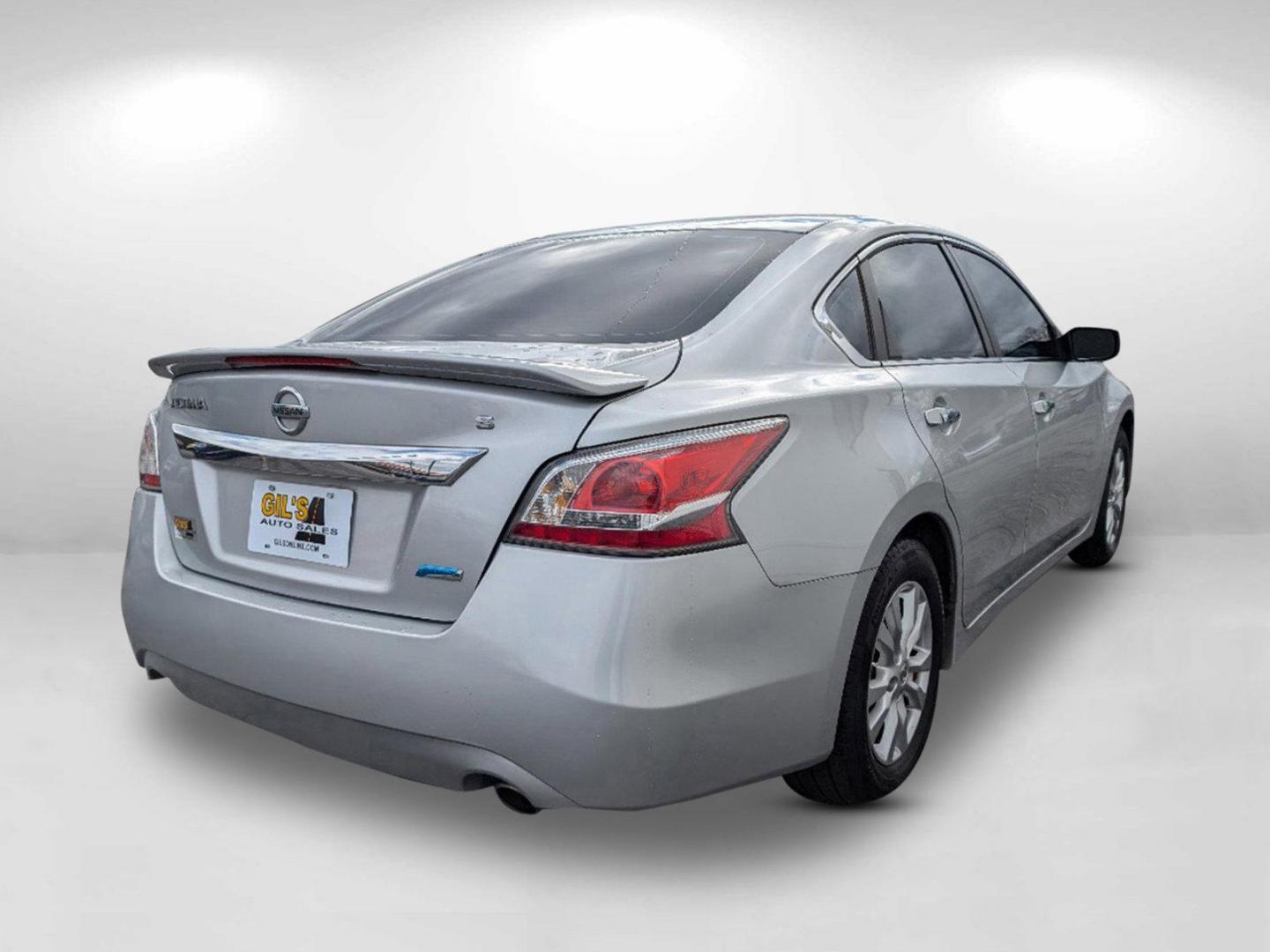 2014 /Charcoal Nissan Altima 2.5 S (1N4AL3AP9EC) with an Regular Unleaded I-4 2.5 L/152 engine, 1-Speed CVT w/OD transmission, located at 3959 U.S. 80 W, Phenix City, AL, 36870, (334) 297-4885, 32.469296, -85.135185 - 2014 Nissan Altima 2.5 S - Photo#8