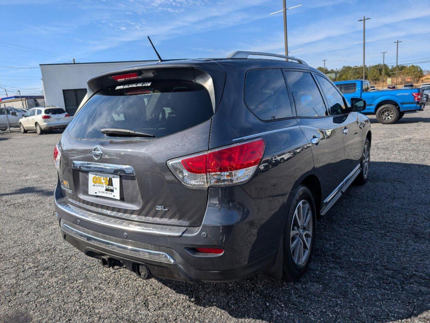 2014 /Charcoal Nissan Pathfinder SL (5N1AR2MN2EC) with an Regular Unleaded V-6 3.5 L/213 engine, 1-Speed CVT w/OD transmission, located at 3959 U.S. 80 W, Phenix City, AL, 36870, (334) 297-4885, 32.469296, -85.135185 - 2014 Nissan Pathfinder SL - Photo#4