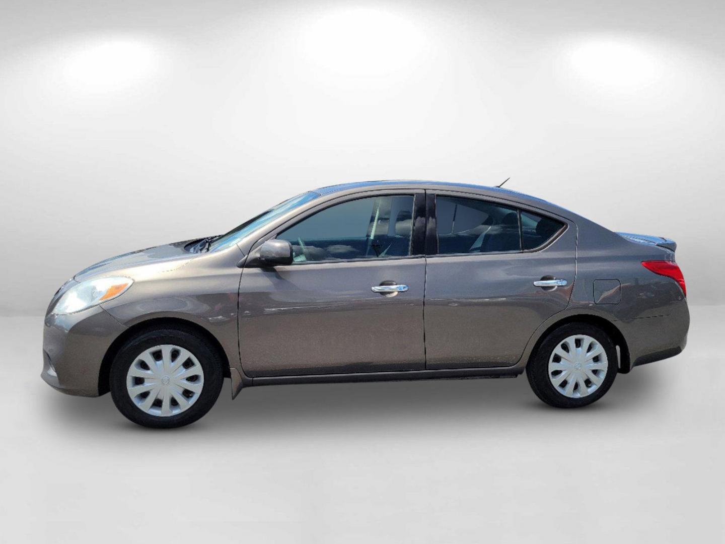 2014 Titanium /Charcoal Nissan Versa SV (3N1CN7AP4EL) with an Regular Unleaded I-4 1.6 L/98 engine, 1-Speed CVT w/OD transmission, located at 521 Old Farm Lane Rd, Prattville, AL, 36066, (334) 325-1505, 32.482460, -86.416367 - 2014 Nissan Versa SV - Photo#7