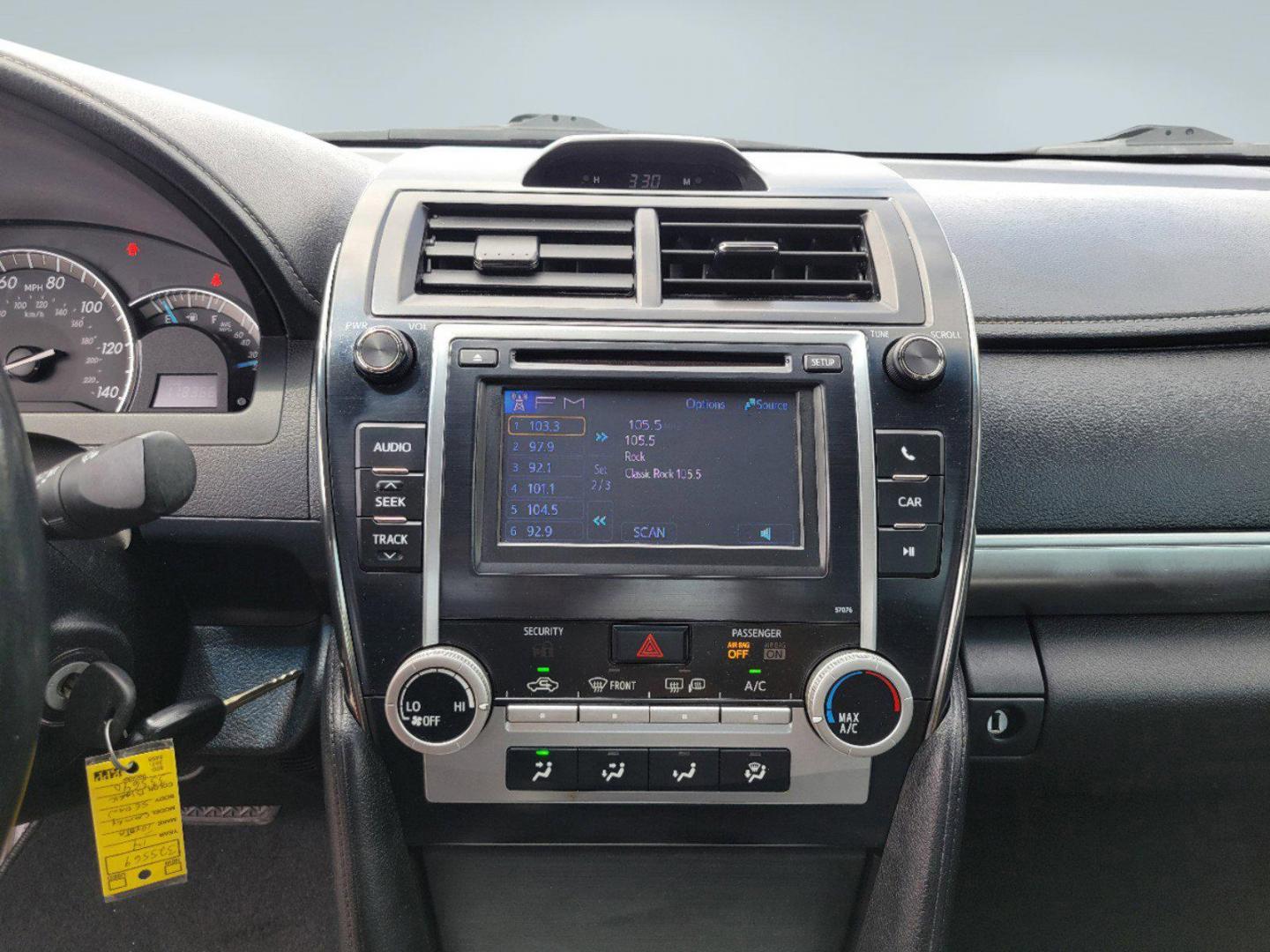 2014 Black Toyota Camry SE (4T1BF1FK9EU) with an Regular Unleaded I-4 2.5 L/152 engine, 6-Speed Automatic w/OD transmission, located at 5115 14th Ave., Columbus, GA, 31904, (706) 323-0345, 32.511494, -84.971046 - 2014 Toyota Camry SE - Photo#11