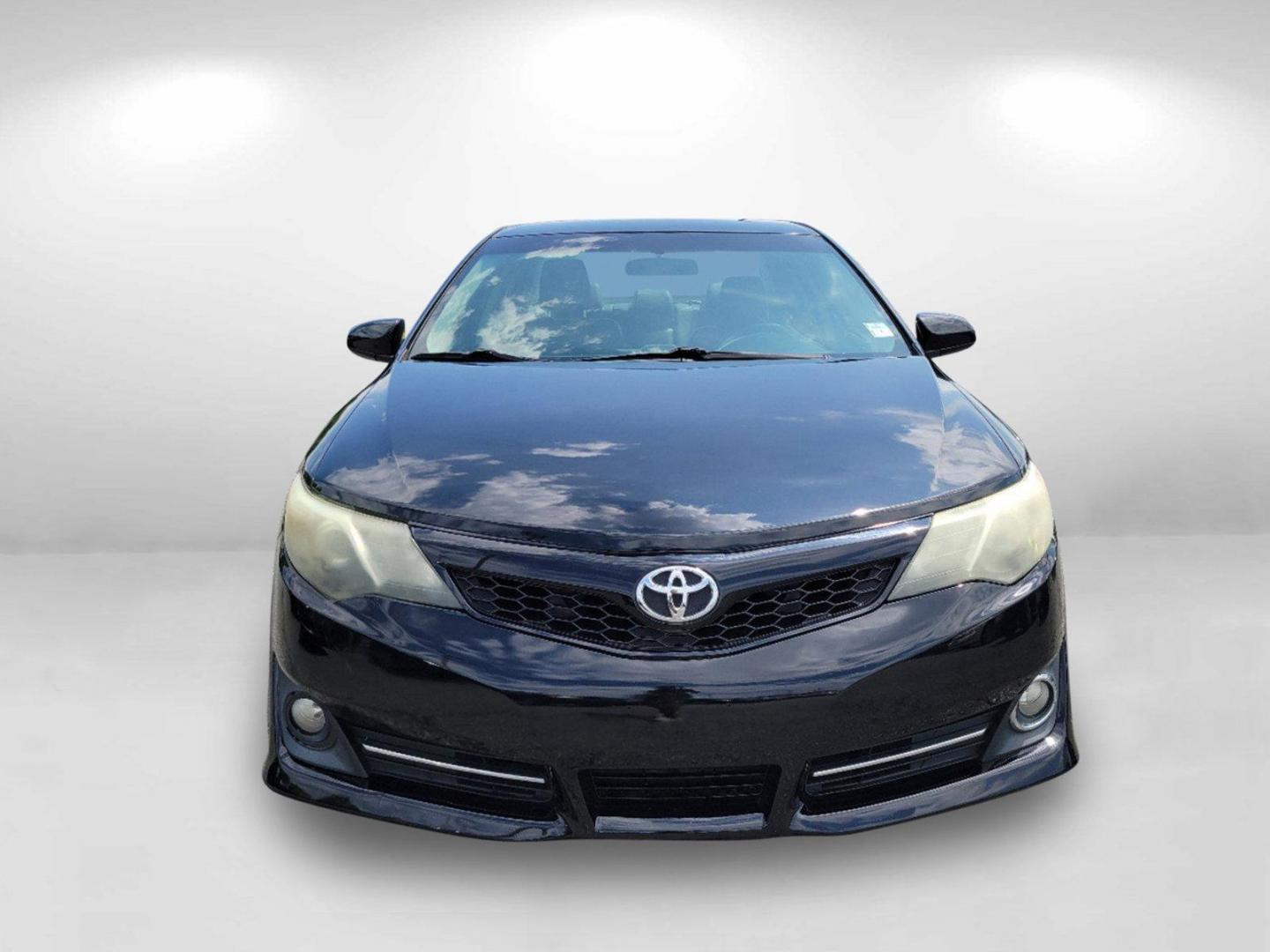 2014 Black Toyota Camry SE (4T1BF1FK9EU) with an Regular Unleaded I-4 2.5 L/152 engine, 6-Speed Automatic w/OD transmission, located at 5115 14th Ave., Columbus, GA, 31904, (706) 323-0345, 32.511494, -84.971046 - 2014 Toyota Camry SE - Photo#1