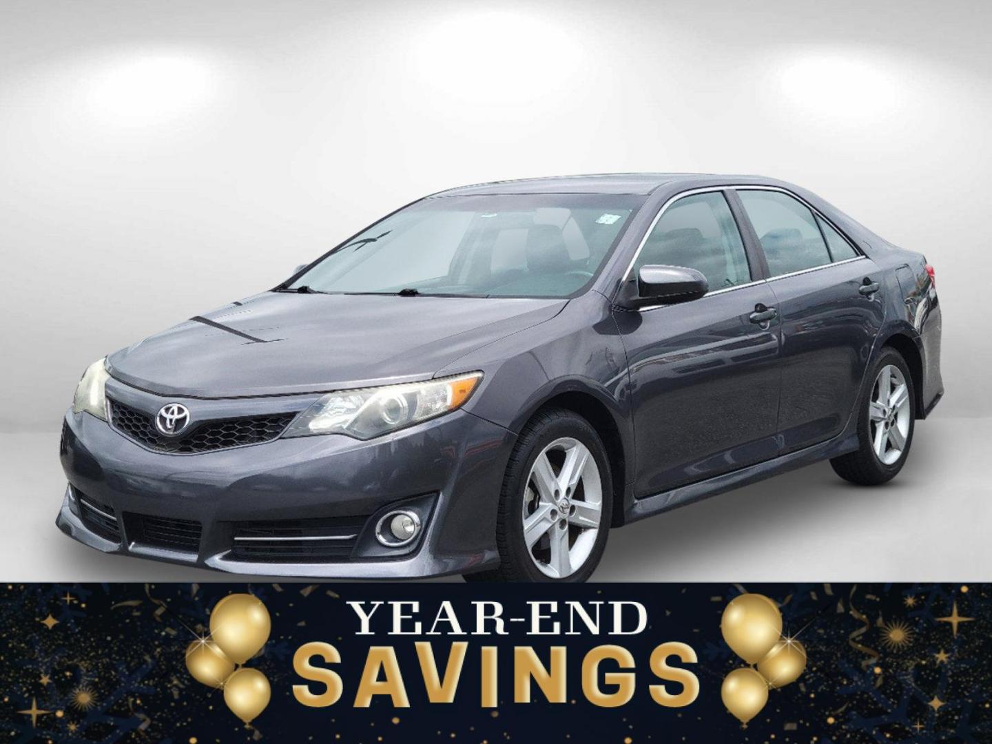 2014 Gray Toyota Camry SE (4T1BF1FK5EU) with an Regular Unleaded I-4 2.5 L/152 engine, 6-Speed Automatic w/OD transmission, located at 3959 U.S. 80 W, Phenix City, AL, 36870, (334) 297-4885, 32.469296, -85.135185 - 2014 Toyota Camry SE - Photo#15