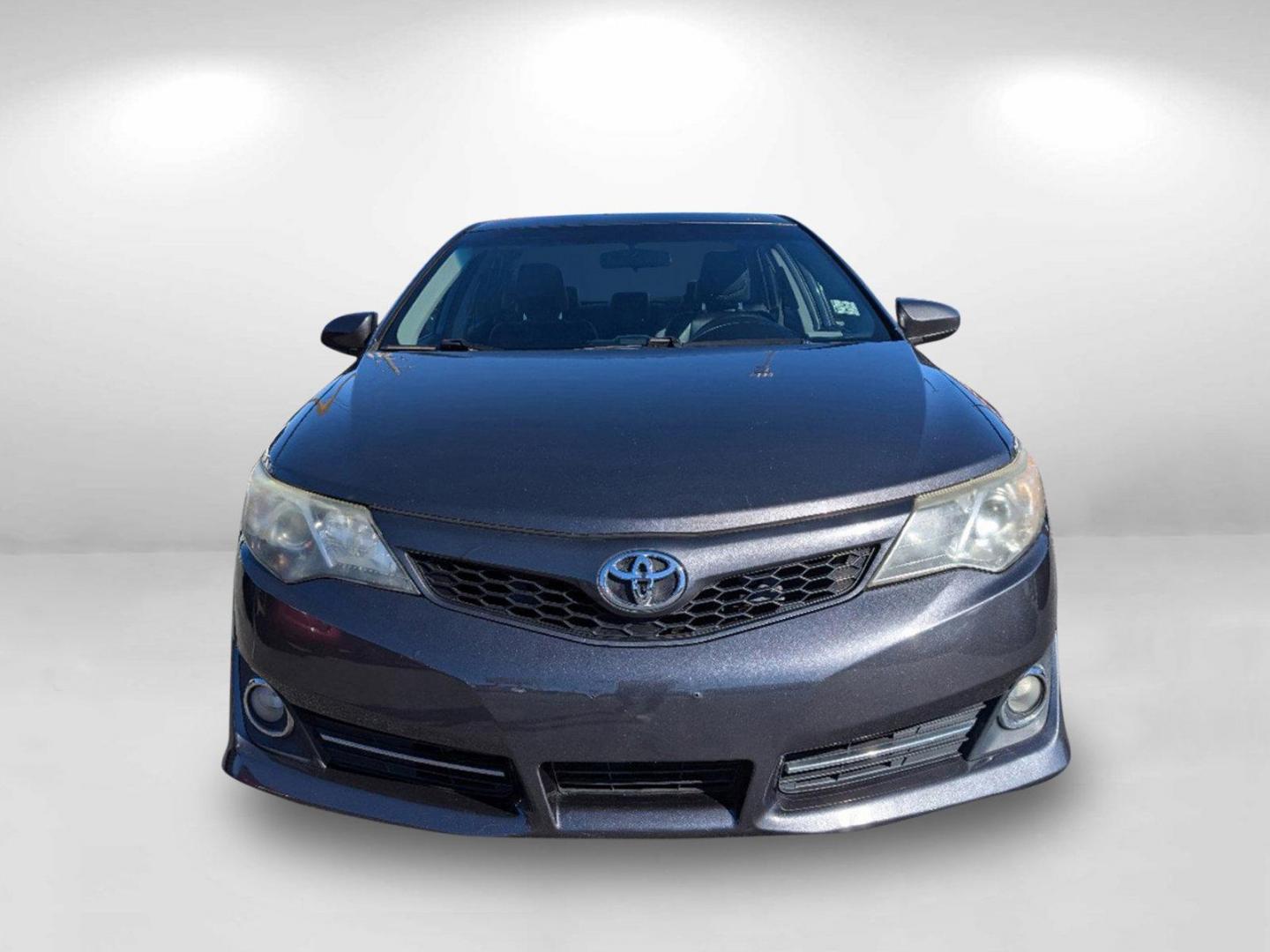 2014 Toyota Camry SE (4T1BF1FK8EU) with an Regular Unleaded I-4 2.5 L/152 engine, 6-Speed Automatic w/OD transmission, located at 804 22nd Ave, Phenix City, AL, 36870, (334) 297-1860, 32.484749, -85.024475 - 2014 Toyota Camry SE - Photo#1