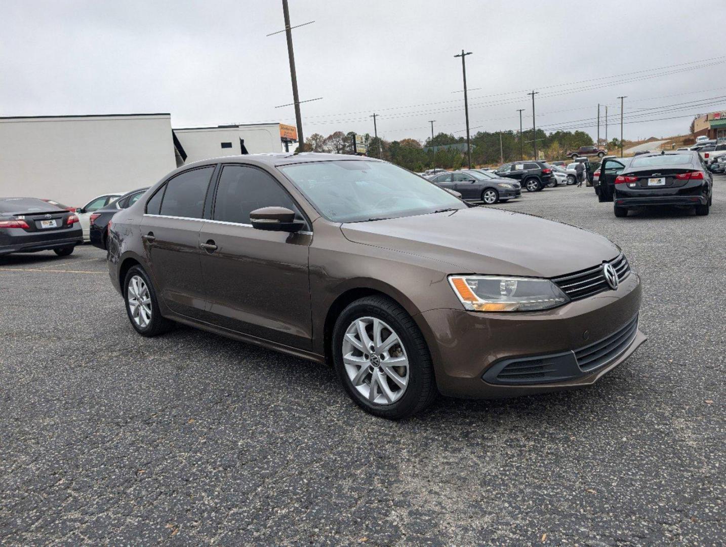 2014 Volkswagen Jetta Sedan (3VWD17AJ6EM) with an Intercooled Turbo Regular Unleaded I-4 1.8 L/110 engine, 6-Speed Automatic w/OD transmission, located at 3959 U.S. 80 W, Phenix City, AL, 36870, (334) 297-4885, 32.469296, -85.135185 - 2014 Volkswagen Jetta Sedan - Photo#3