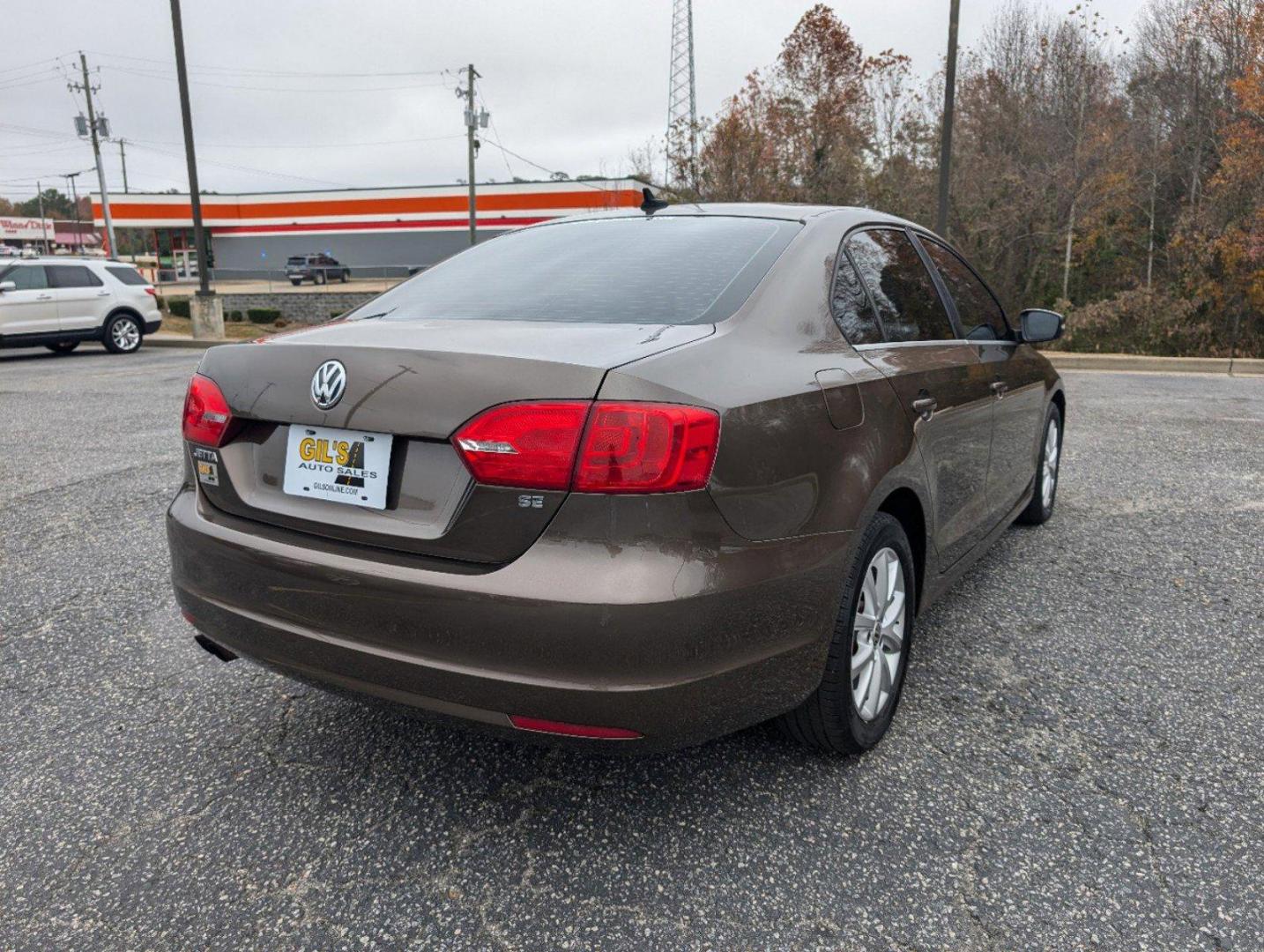 2014 Volkswagen Jetta Sedan (3VWD17AJ6EM) with an Intercooled Turbo Regular Unleaded I-4 1.8 L/110 engine, 6-Speed Automatic w/OD transmission, located at 3959 U.S. 80 W, Phenix City, AL, 36870, (334) 297-4885, 32.469296, -85.135185 - 2014 Volkswagen Jetta Sedan - Photo#5