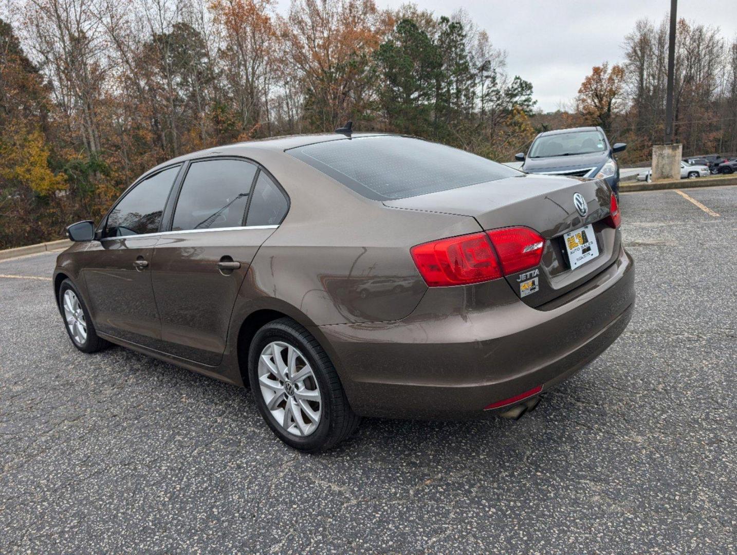 2014 Volkswagen Jetta Sedan (3VWD17AJ6EM) with an Intercooled Turbo Regular Unleaded I-4 1.8 L/110 engine, 6-Speed Automatic w/OD transmission, located at 3959 U.S. 80 W, Phenix City, AL, 36870, (334) 297-4885, 32.469296, -85.135185 - 2014 Volkswagen Jetta Sedan - Photo#7