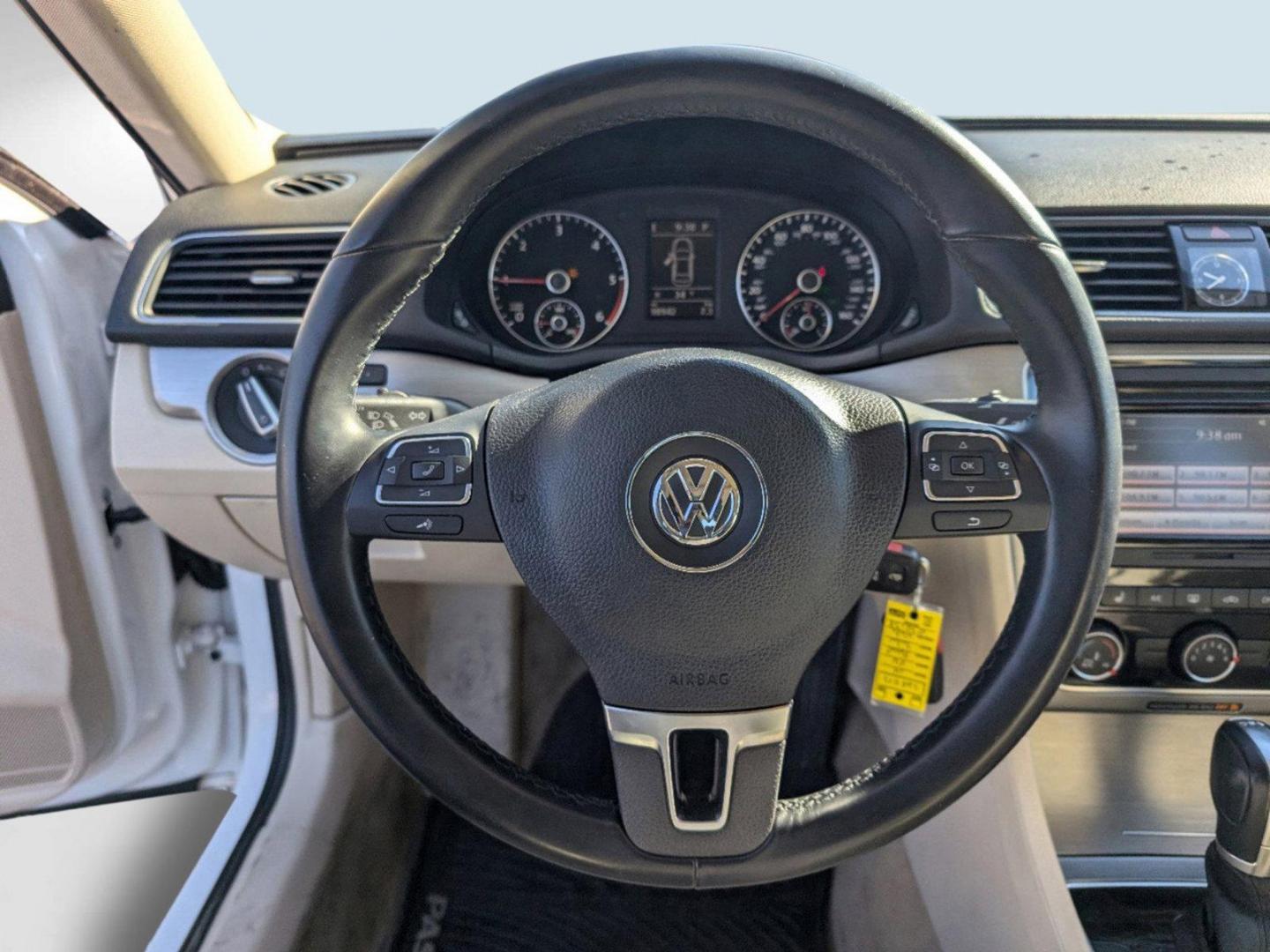 2014 Volkswagen Passat (1VWBN7A35EC) with an Intercooled Turbo Diesel I-4 2.0 L/120 engine, located at 521 Old Farm Lane Rd, Prattville, AL, 36066, (334) 325-1505, 32.482460, -86.416367 - 2014 Volkswagen Passat - Photo#14