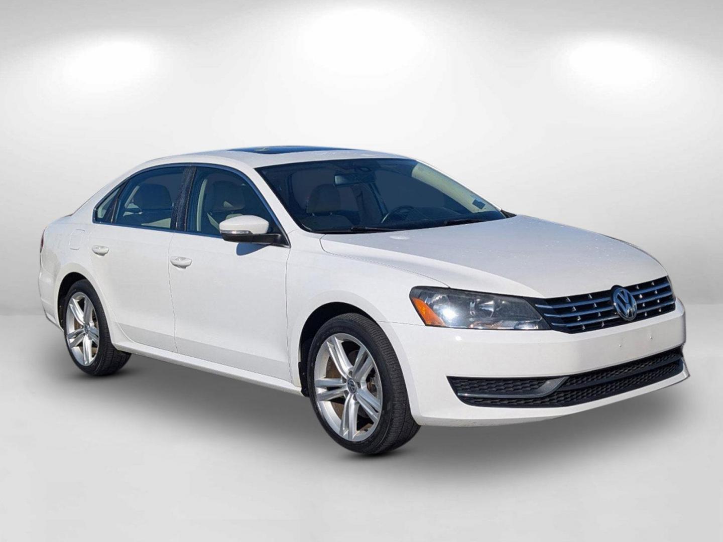 2014 Volkswagen Passat (1VWBN7A35EC) with an Intercooled Turbo Diesel I-4 2.0 L/120 engine, located at 521 Old Farm Lane Rd, Prattville, AL, 36066, (334) 325-1505, 32.482460, -86.416367 - 2014 Volkswagen Passat - Photo#2