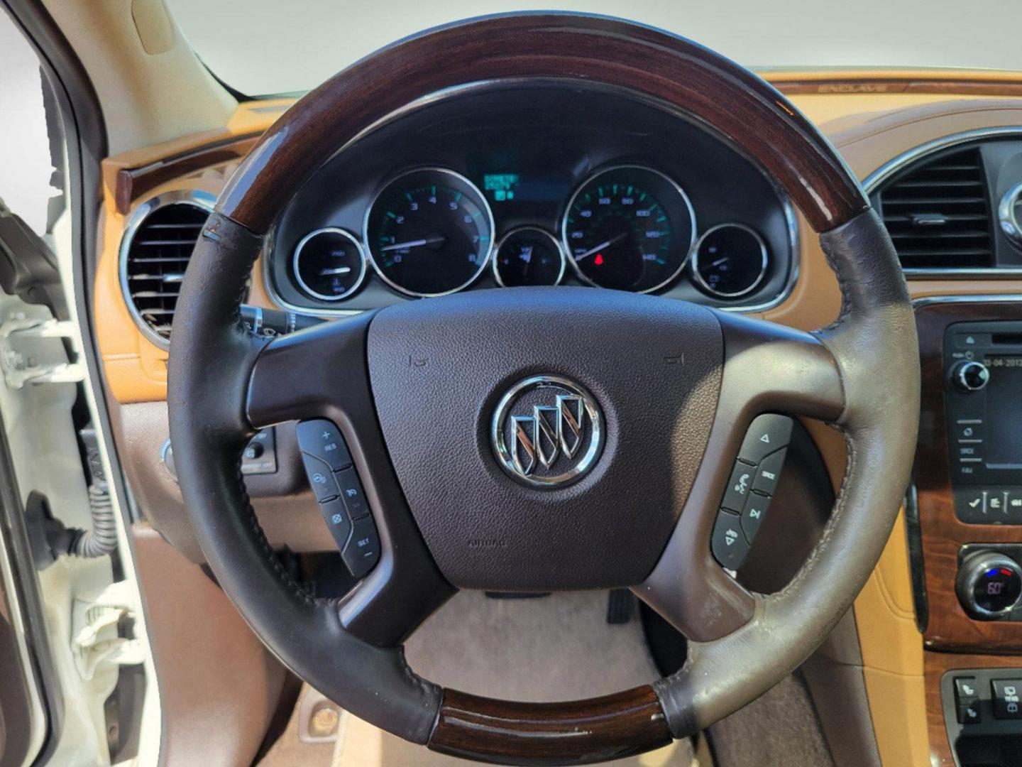 2015 White Diamond Tricoat /Choccachino Buick Enclave Leather (5GAKRBKD7FJ) with an Gas V6 3.6L/217 engine, 6-Speed Automatic transmission, located at 1430 Gateway Drive, Opelika, AL, 36801, (334) 239-0944, 32.637871, -85.409790 - 2015 Buick Enclave Leather - Photo#13