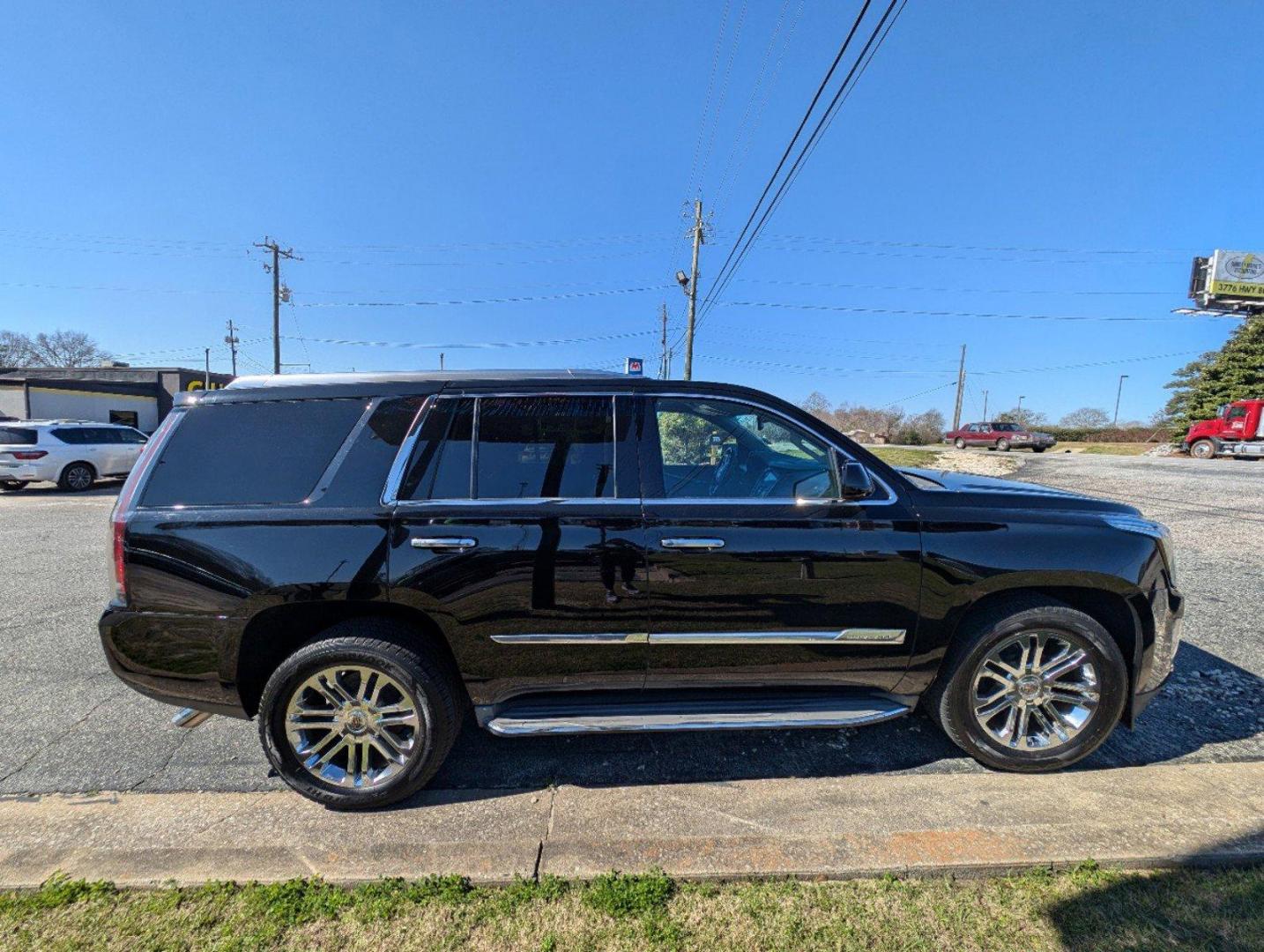 2015 /Jet Black Cadillac Escalade Standard (1GYS3AKJ0FR) with an Gas V8 6.2L/376 engine, 8-Speed Automatic transmission, located at 1430 Gateway Drive, Opelika, AL, 36801, (334) 239-0944, 32.637871, -85.409790 - 2015 Cadillac Escalade Standard - Photo#3