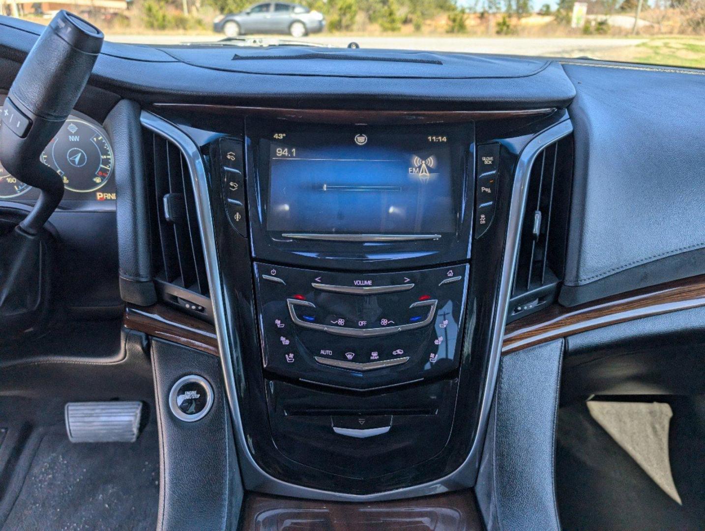 2015 /Jet Black Cadillac Escalade Standard (1GYS3AKJ0FR) with an Gas V8 6.2L/376 engine, 8-Speed Automatic transmission, located at 1430 Gateway Drive, Opelika, AL, 36801, (334) 239-0944, 32.637871, -85.409790 - 2015 Cadillac Escalade Standard - Photo#14