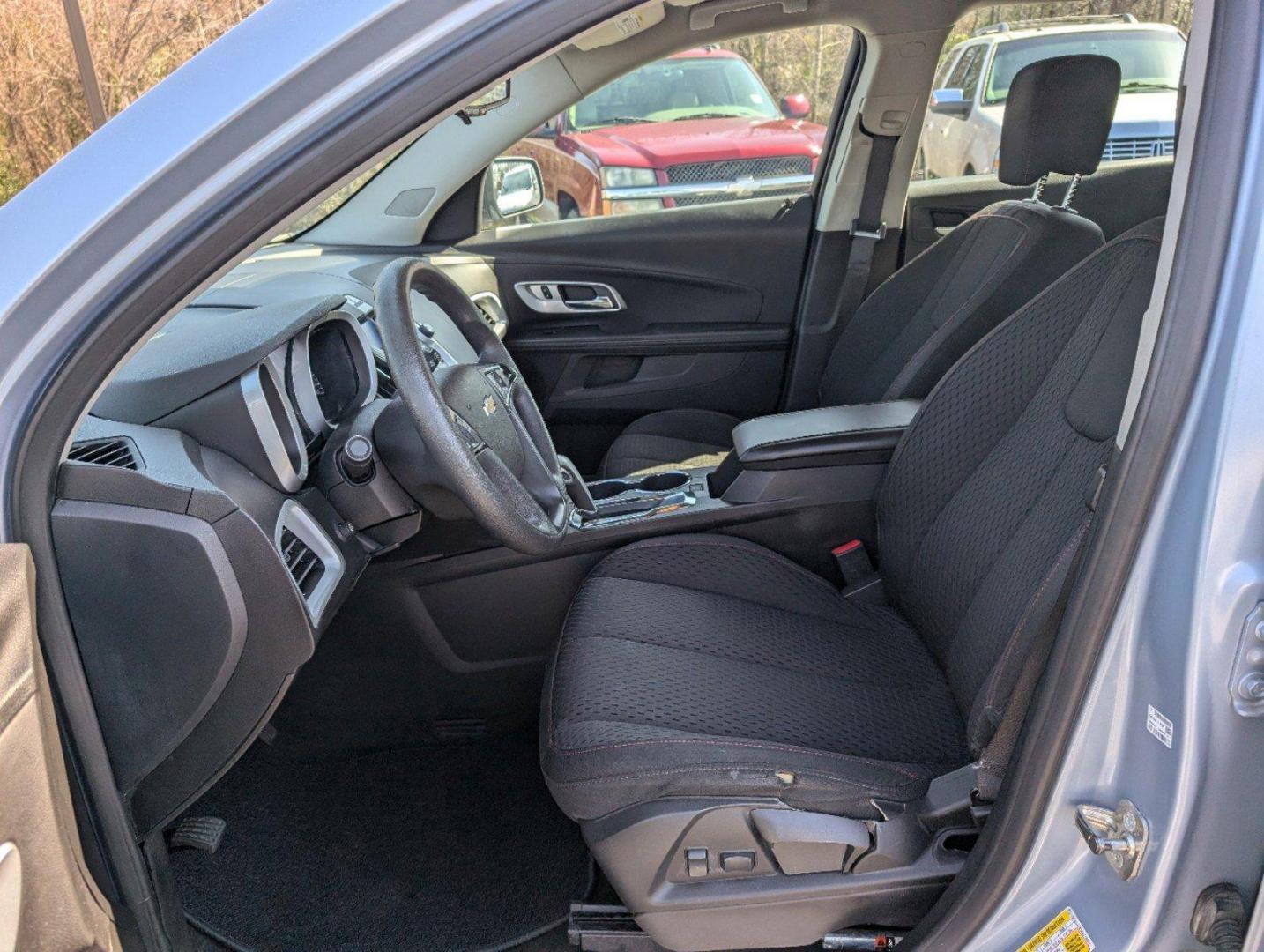 2015 /Jet Black Chevrolet Equinox LS (2GNALAEK9F6) with an Gas I4 2.4/145 engine, 6-Speed Automatic transmission, located at 804 22nd Ave, Phenix City, AL, 36870, (334) 297-1860, 32.484749, -85.024475 - 2015 Chevrolet Equinox LS - Photo#9