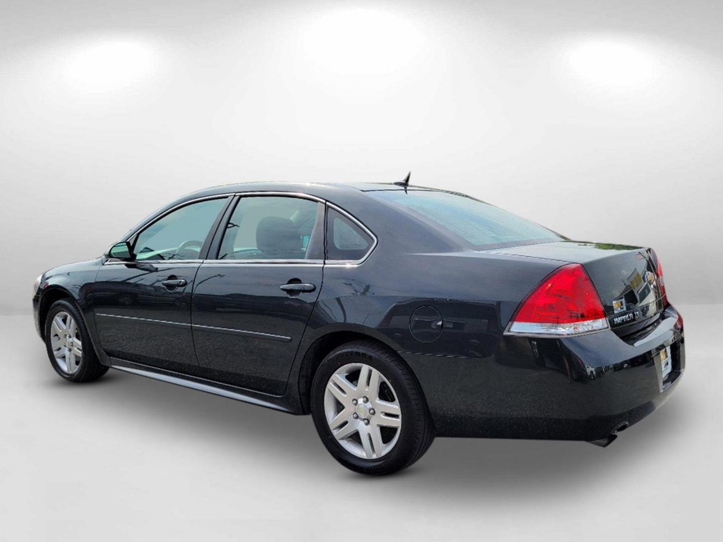 2015 Ashen Gray Metallic /Ebony Chevrolet Impala Limited LT (2G1WB5E32F1) with an Gas/Ethanol V6 3.6L/217 engine, 6-Speed Automatic transmission, located at 521 Old Farm Lane Rd, Prattville, AL, 36066, (334) 325-1505, 32.482460, -86.416367 - 2015 Chevrolet Impala Limited LT - Photo#6