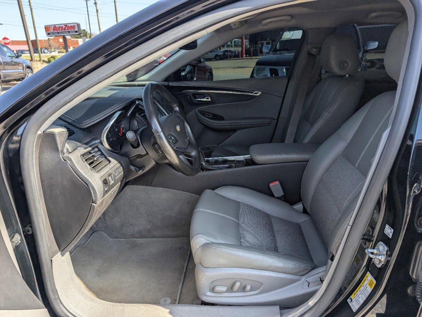 2015 /Jet Black/Dark Titanium Chevrolet Impala LT (2G1115SL9F9) with an Gas I4 2.5L/150 engine, 6-Speed Automatic transmission, located at 3959 U.S. 80 W, Phenix City, AL, 36870, (334) 297-4885, 32.469296, -85.135185 - 2015 Chevrolet Impala LT - Photo#9