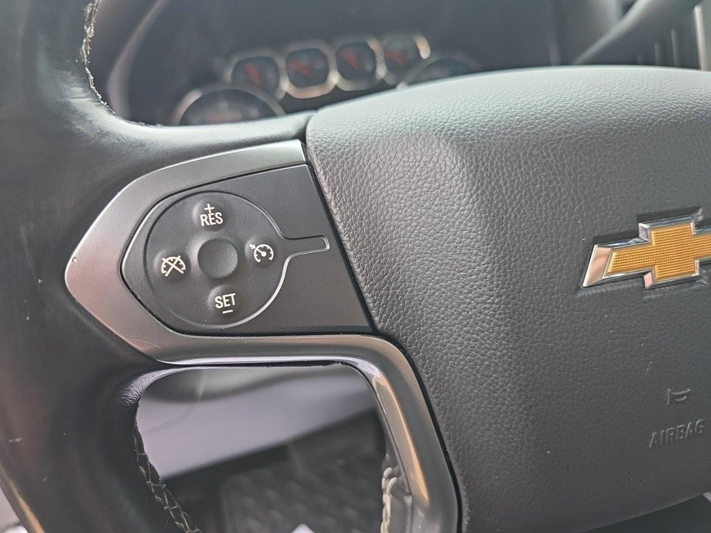 2015 /Dark Ash with Jet Black Interior Accents Chevrolet Silverado 1500 LT (3GCUKREC8FG) with an Gas/Ethanol V8 5.3L/325 engine, 6-Speed Automatic transmission, located at 3959 U.S. 80 W, Phenix City, AL, 36870, (334) 297-4885, 32.469296, -85.135185 - 2015 Chevrolet Silverado 1500 LT - Photo#4