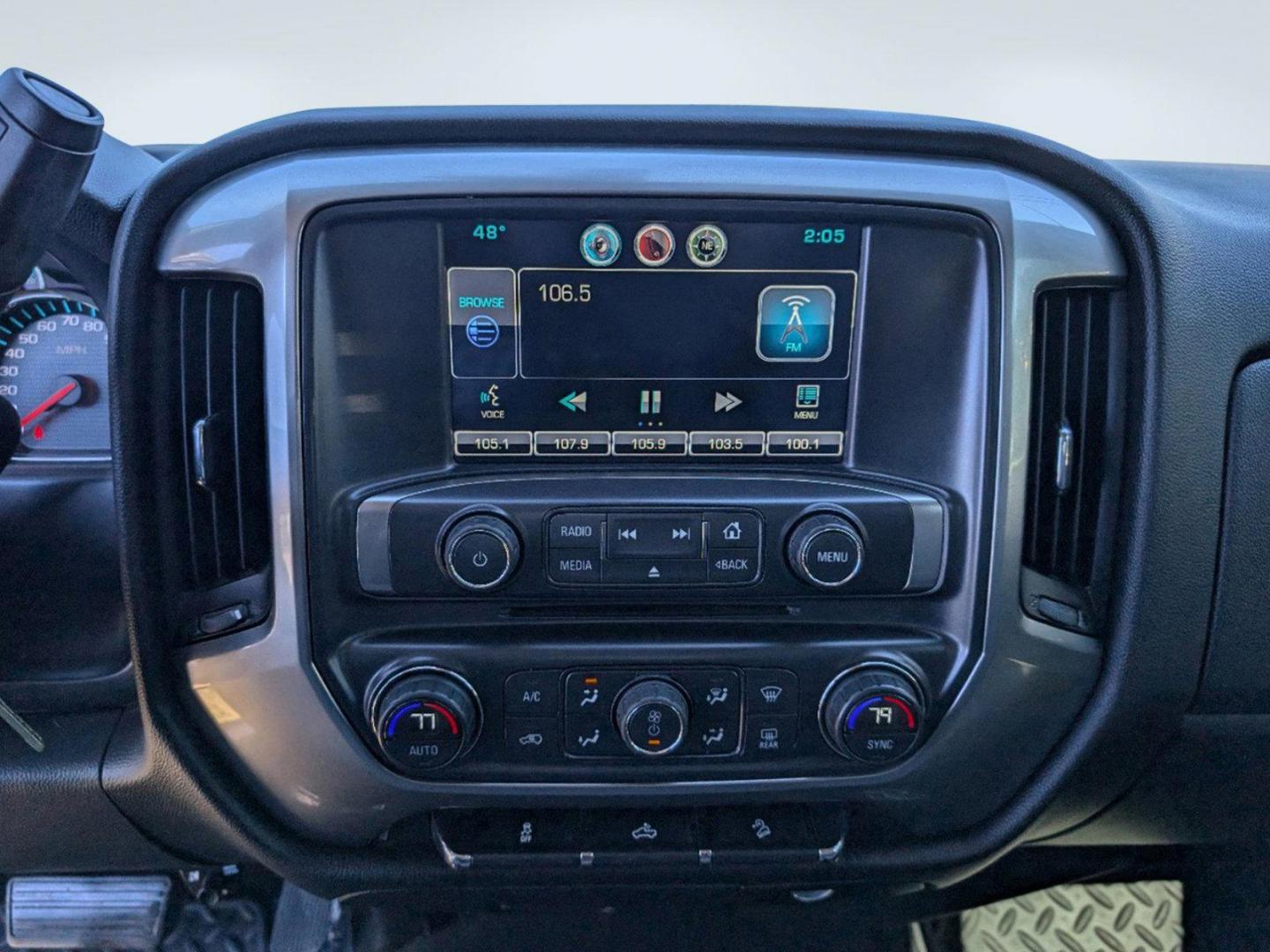 2015 /Dark Ash with Jet Black Interior Accents Chevrolet Silverado 1500 LT (3GCUKREC8FG) with an Gas/Ethanol V8 5.3L/325 engine, 6-Speed Automatic transmission, located at 3959 U.S. 80 W, Phenix City, AL, 36870, (334) 297-4885, 32.469296, -85.135185 - 2015 Chevrolet Silverado 1500 LT - Photo#17