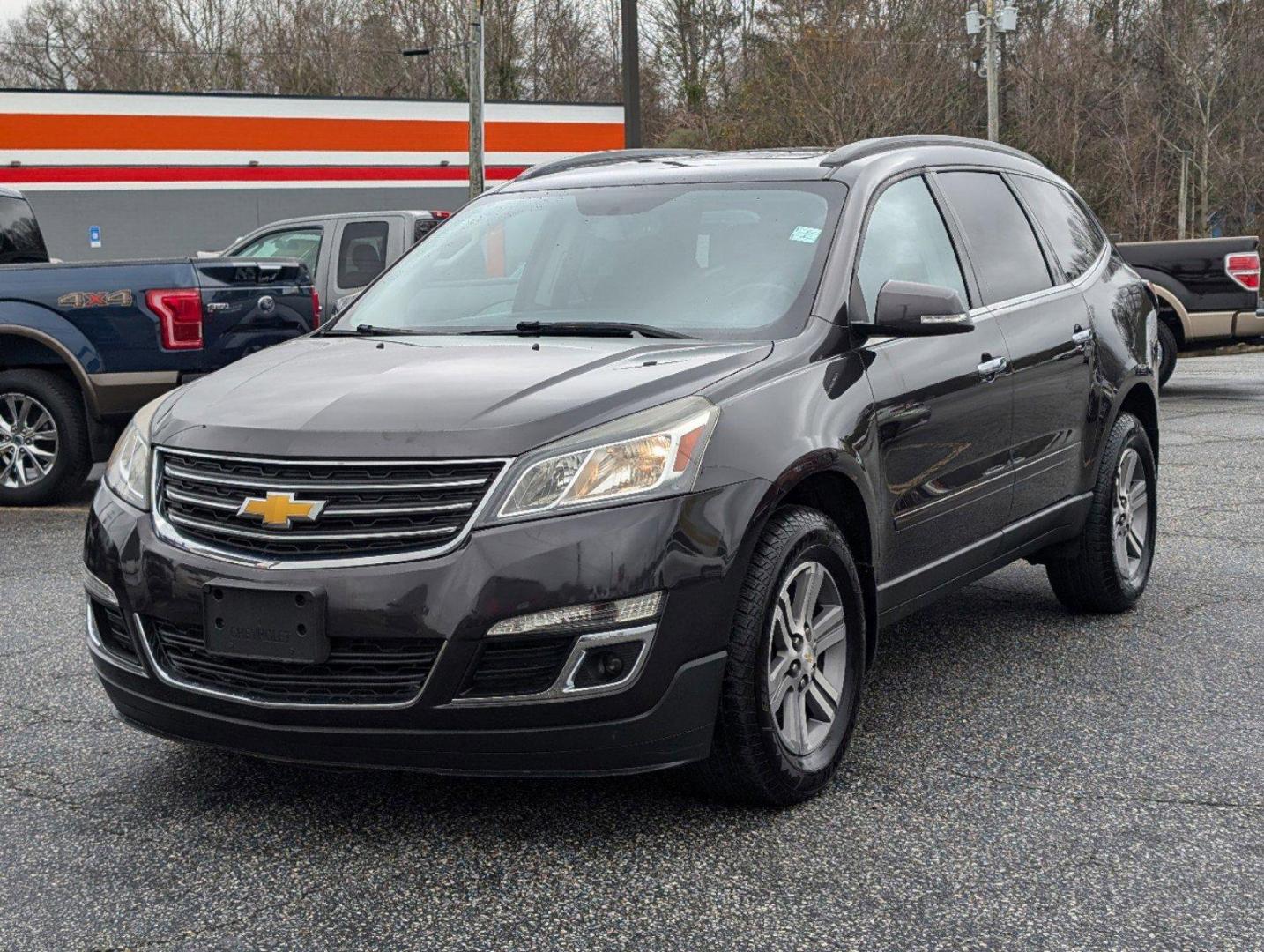 2015 /Ebony Chevrolet Traverse LT (1GNKRGKD2FJ) with an Gas V6 3.6L/217 engine, 6-Speed Automatic transmission, located at 5115 14th Ave., Columbus, GA, 31904, (706) 323-0345, 32.511494, -84.971046 - 2015 Chevrolet Traverse LT - Photo#0