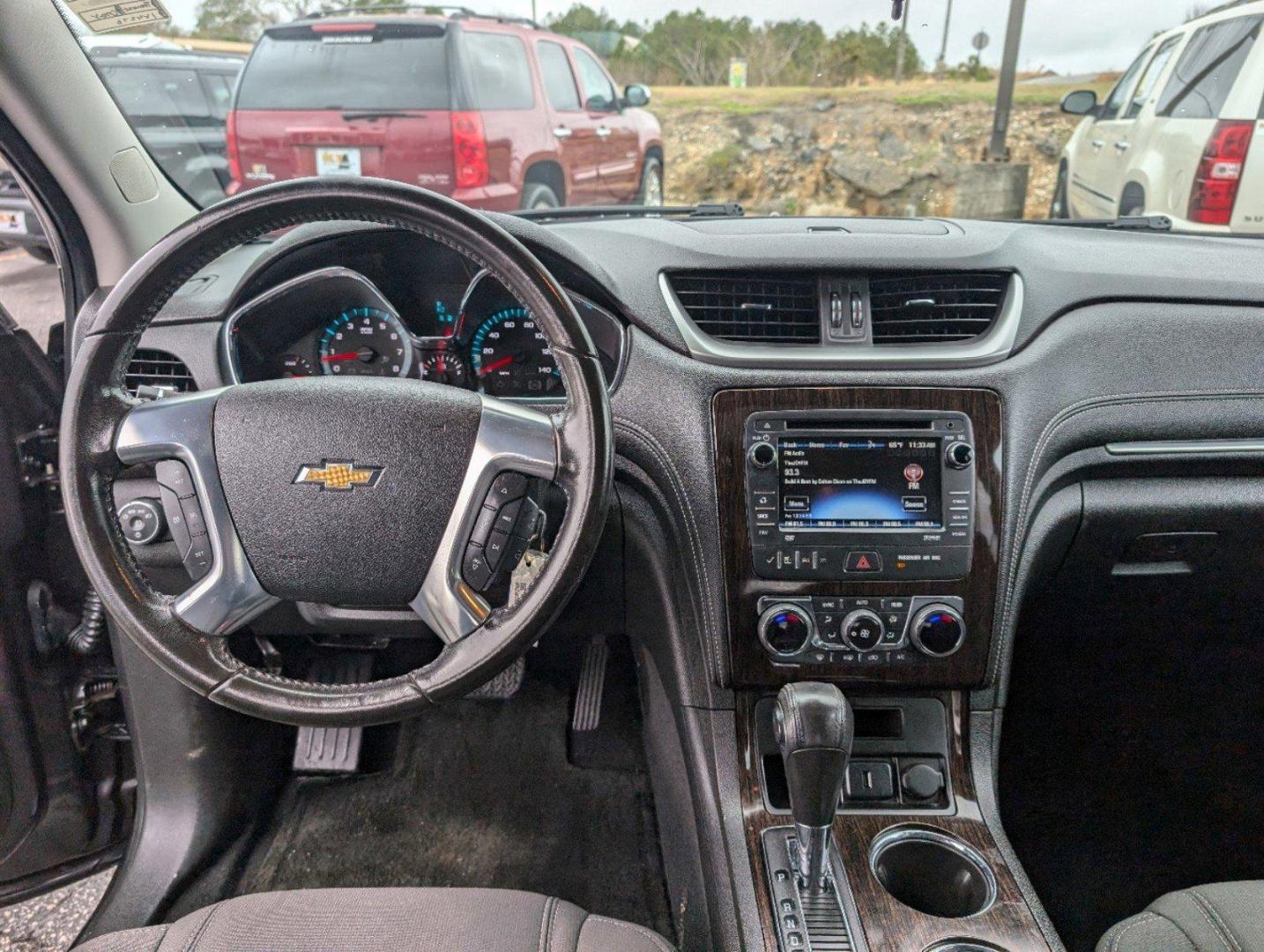 2015 /Ebony Chevrolet Traverse LT (1GNKRGKD2FJ) with an Gas V6 3.6L/217 engine, 6-Speed Automatic transmission, located at 5115 14th Ave., Columbus, GA, 31904, (706) 323-0345, 32.511494, -84.971046 - 2015 Chevrolet Traverse LT - Photo#12