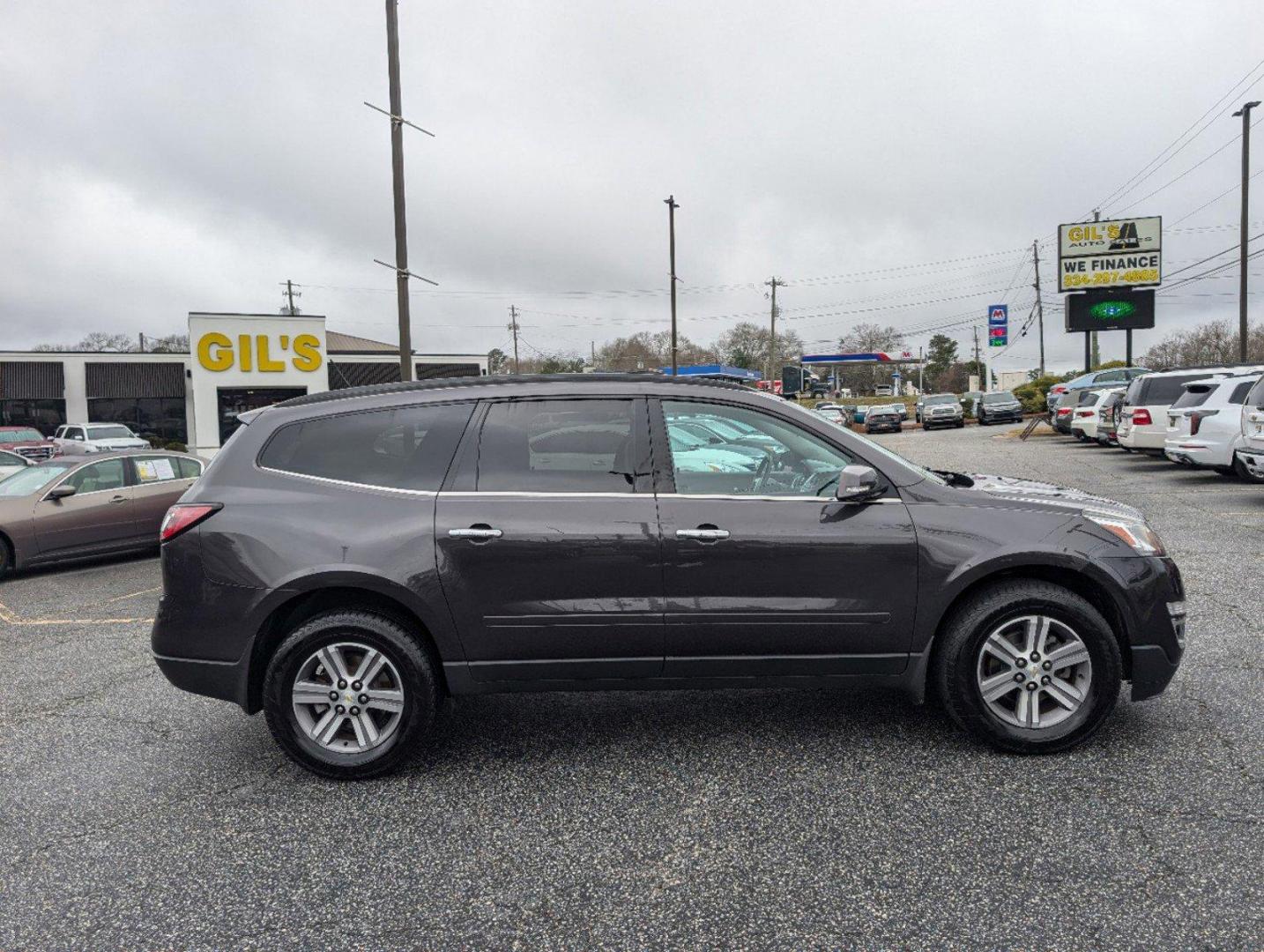 2015 /Ebony Chevrolet Traverse LT (1GNKRGKD2FJ) with an Gas V6 3.6L/217 engine, 6-Speed Automatic transmission, located at 5115 14th Ave., Columbus, GA, 31904, (706) 323-0345, 32.511494, -84.971046 - 2015 Chevrolet Traverse LT - Photo#3