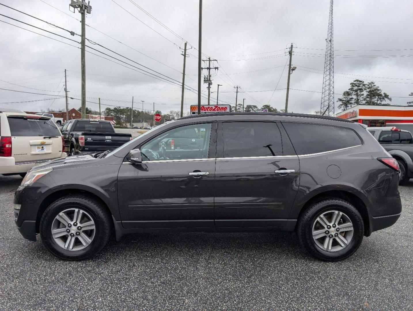 2015 /Ebony Chevrolet Traverse LT (1GNKRGKD2FJ) with an Gas V6 3.6L/217 engine, 6-Speed Automatic transmission, located at 5115 14th Ave., Columbus, GA, 31904, (706) 323-0345, 32.511494, -84.971046 - 2015 Chevrolet Traverse LT - Photo#7